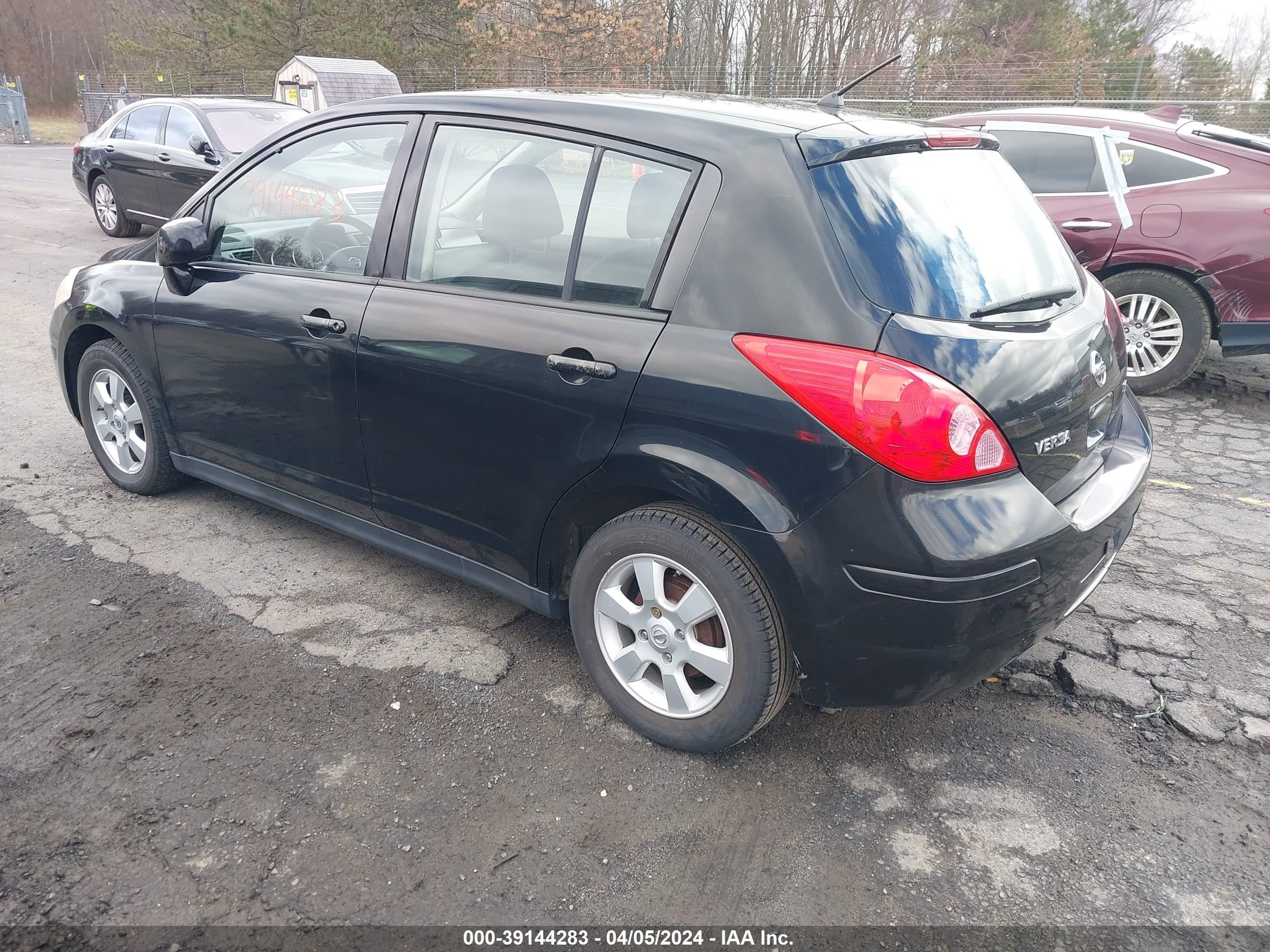 Photo 2 VIN: 3N1BC13EX9L406741 - NISSAN VERSA 