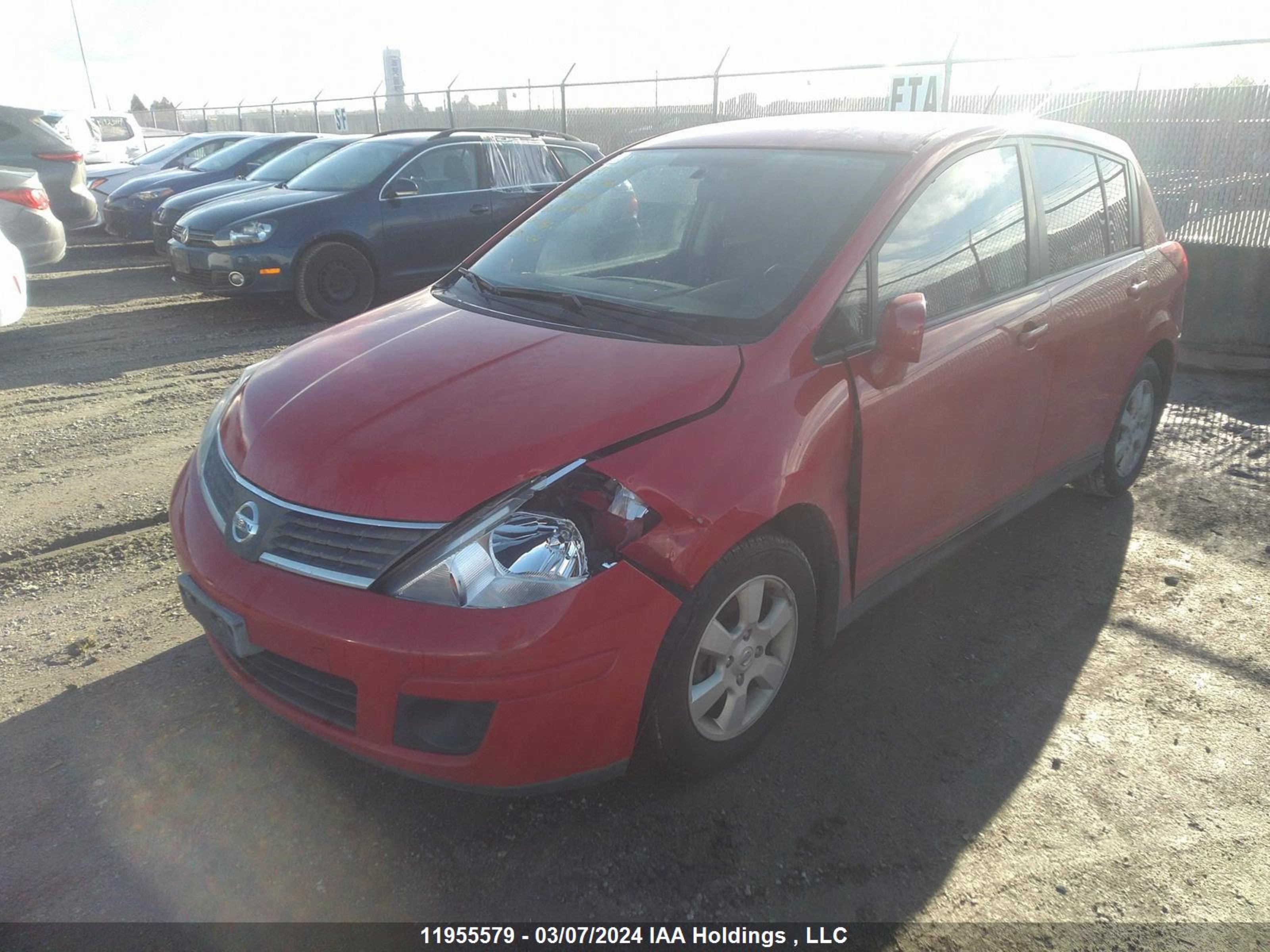 Photo 1 VIN: 3N1BC13EX9L422521 - NISSAN VERSA 