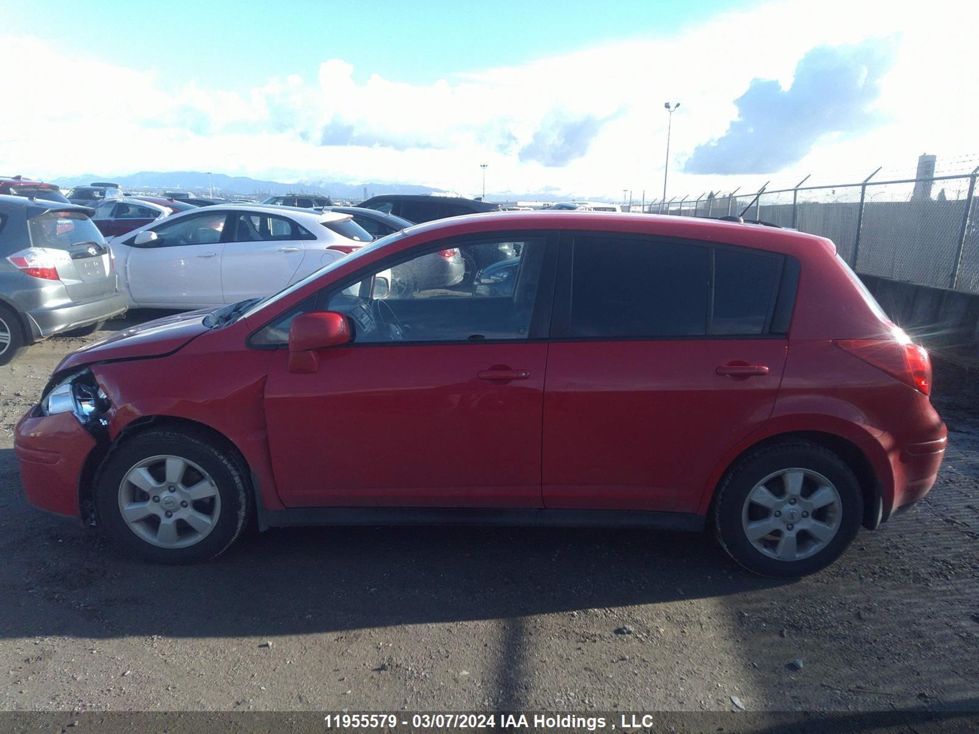 Photo 13 VIN: 3N1BC13EX9L422521 - NISSAN VERSA 