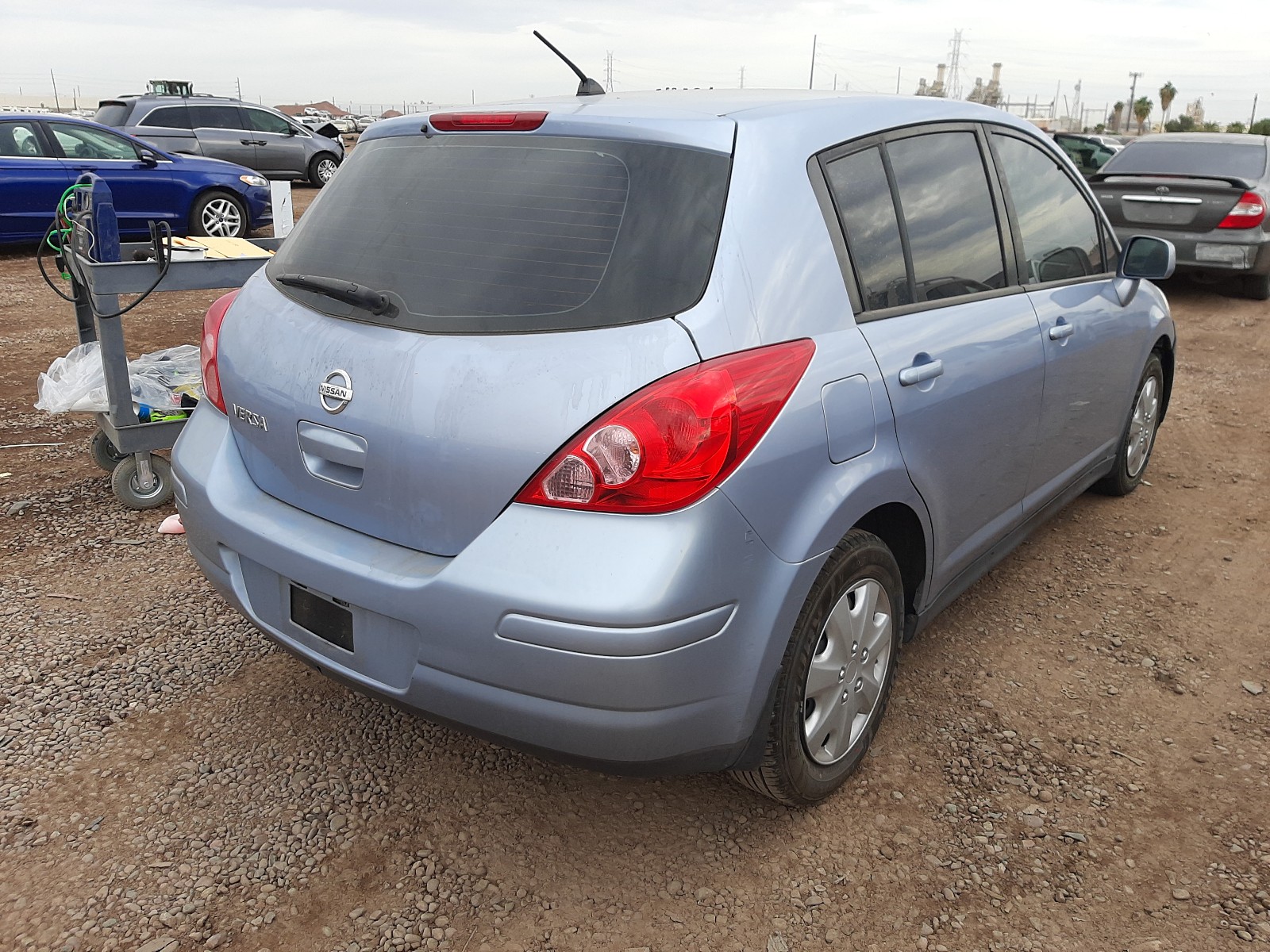 Photo 3 VIN: 3N1BC13EX9L431820 - NISSAN VERSA S 