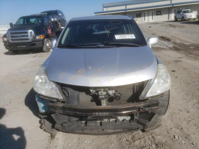 Photo 4 VIN: 3N1BC13EX9L482881 - NISSAN VERSA 