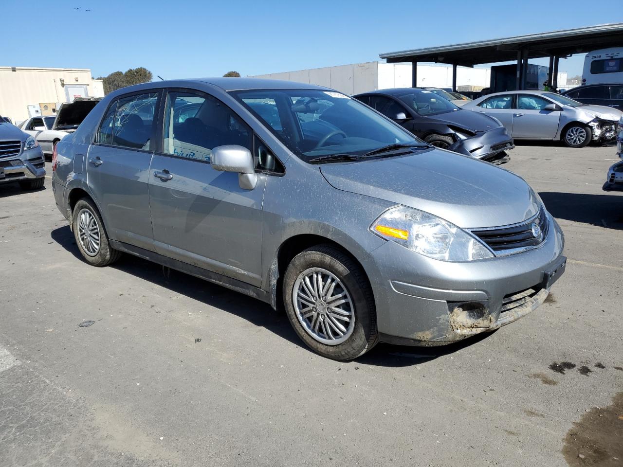 Photo 3 VIN: 3N1BC1AP0BL423252 - NISSAN VERSA 