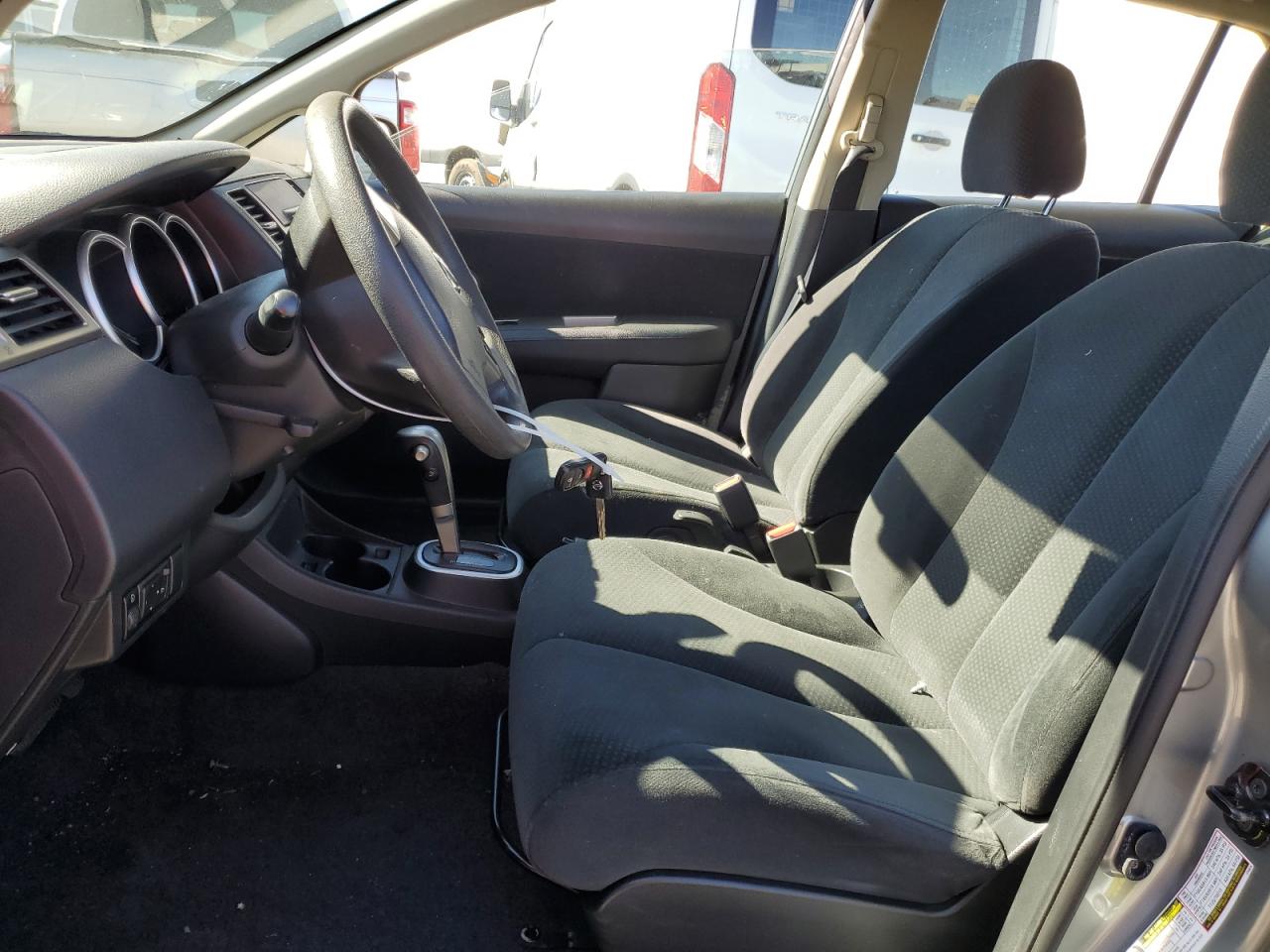 Photo 6 VIN: 3N1BC1AP0BL423252 - NISSAN VERSA 