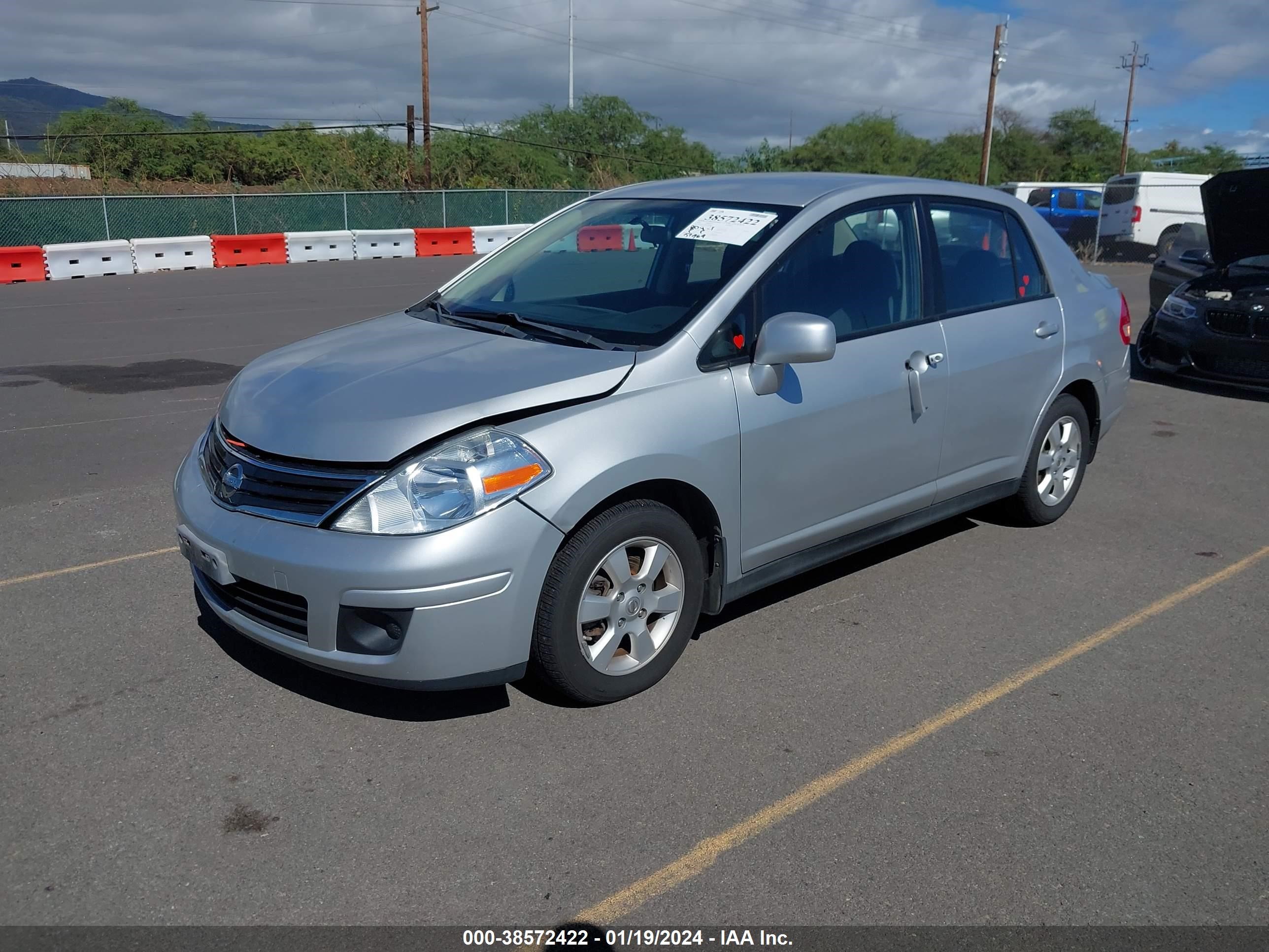 Photo 1 VIN: 3N1BC1AP1AL360810 - NISSAN VERSA 