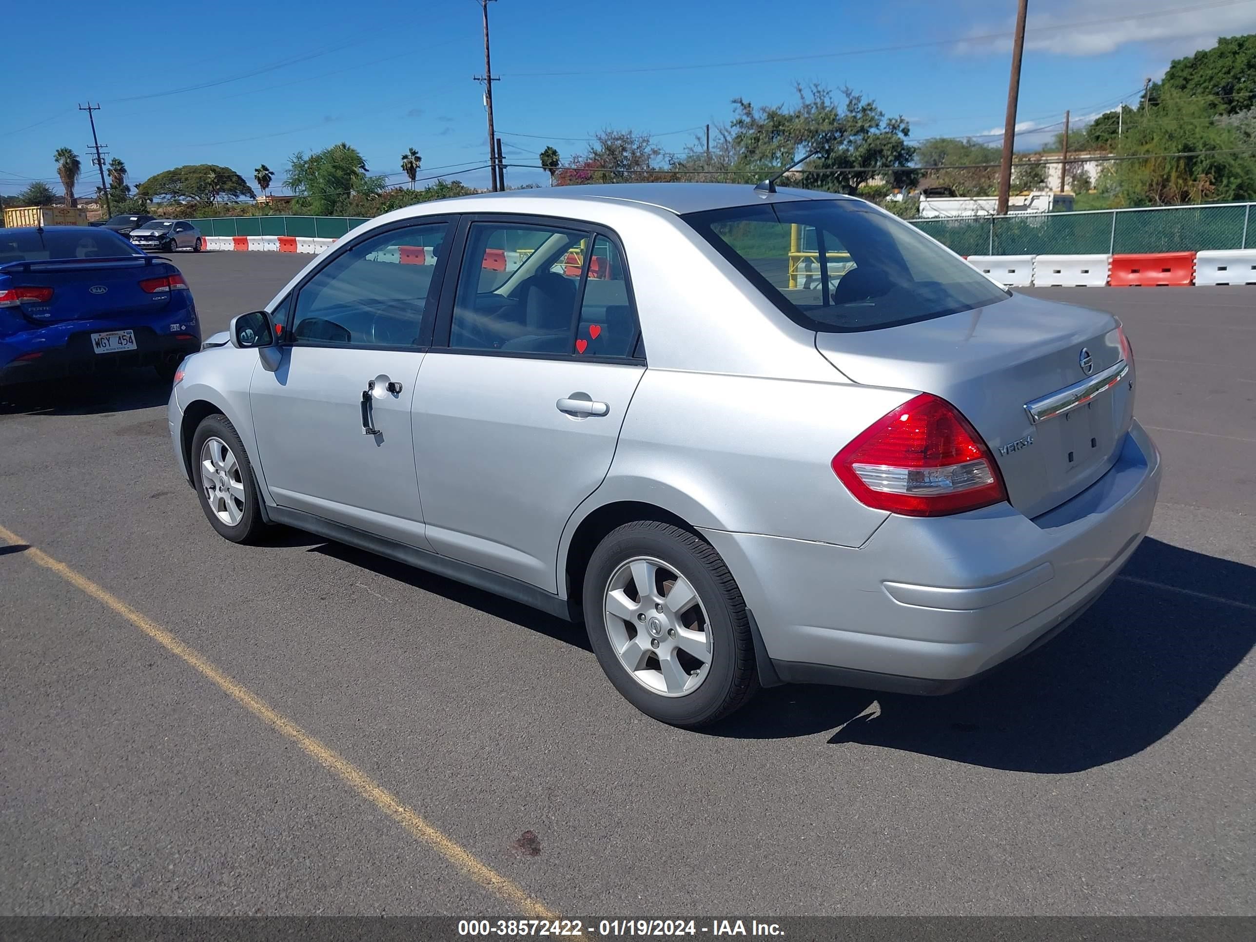 Photo 2 VIN: 3N1BC1AP1AL360810 - NISSAN VERSA 