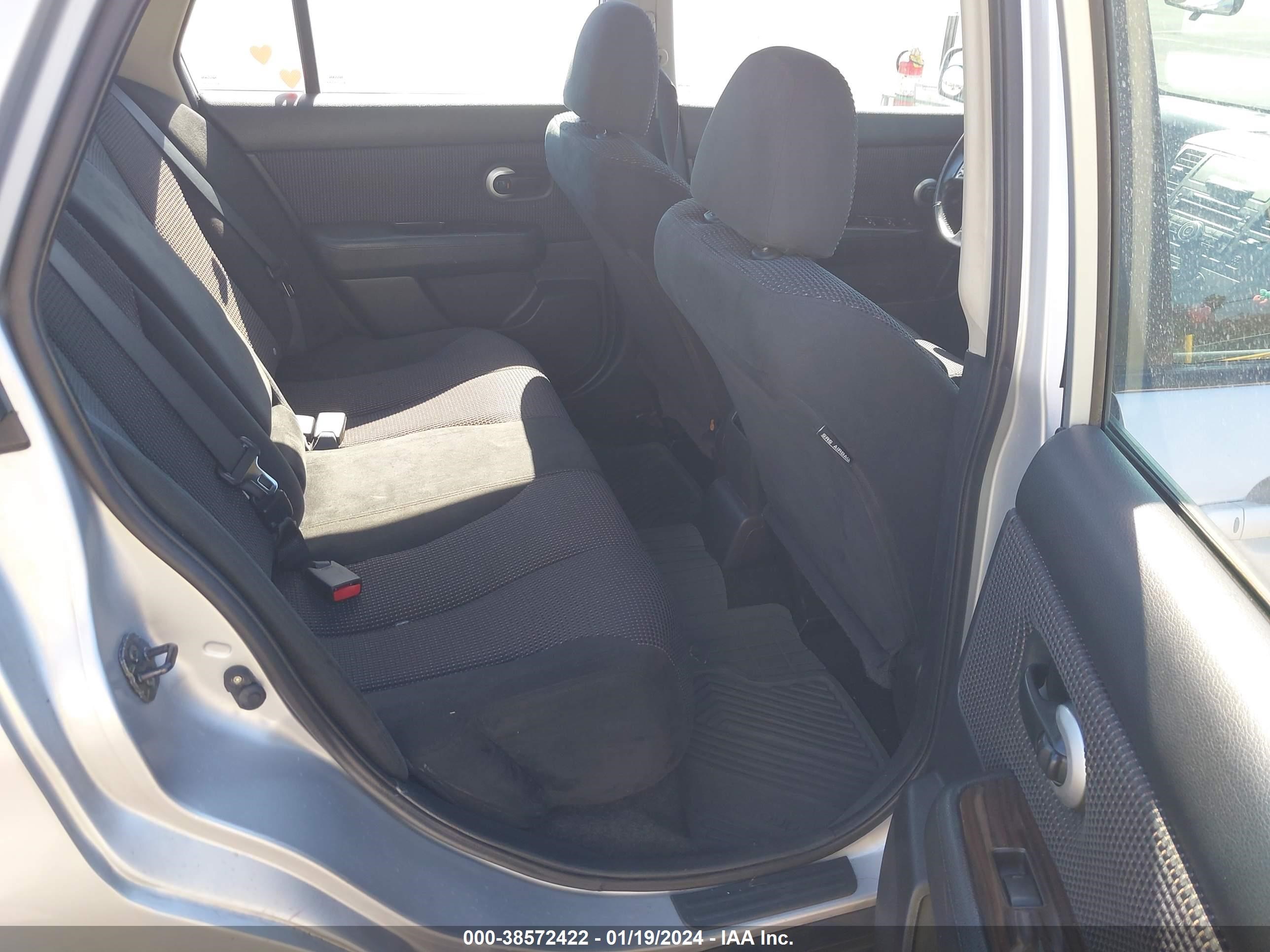 Photo 7 VIN: 3N1BC1AP1AL360810 - NISSAN VERSA 