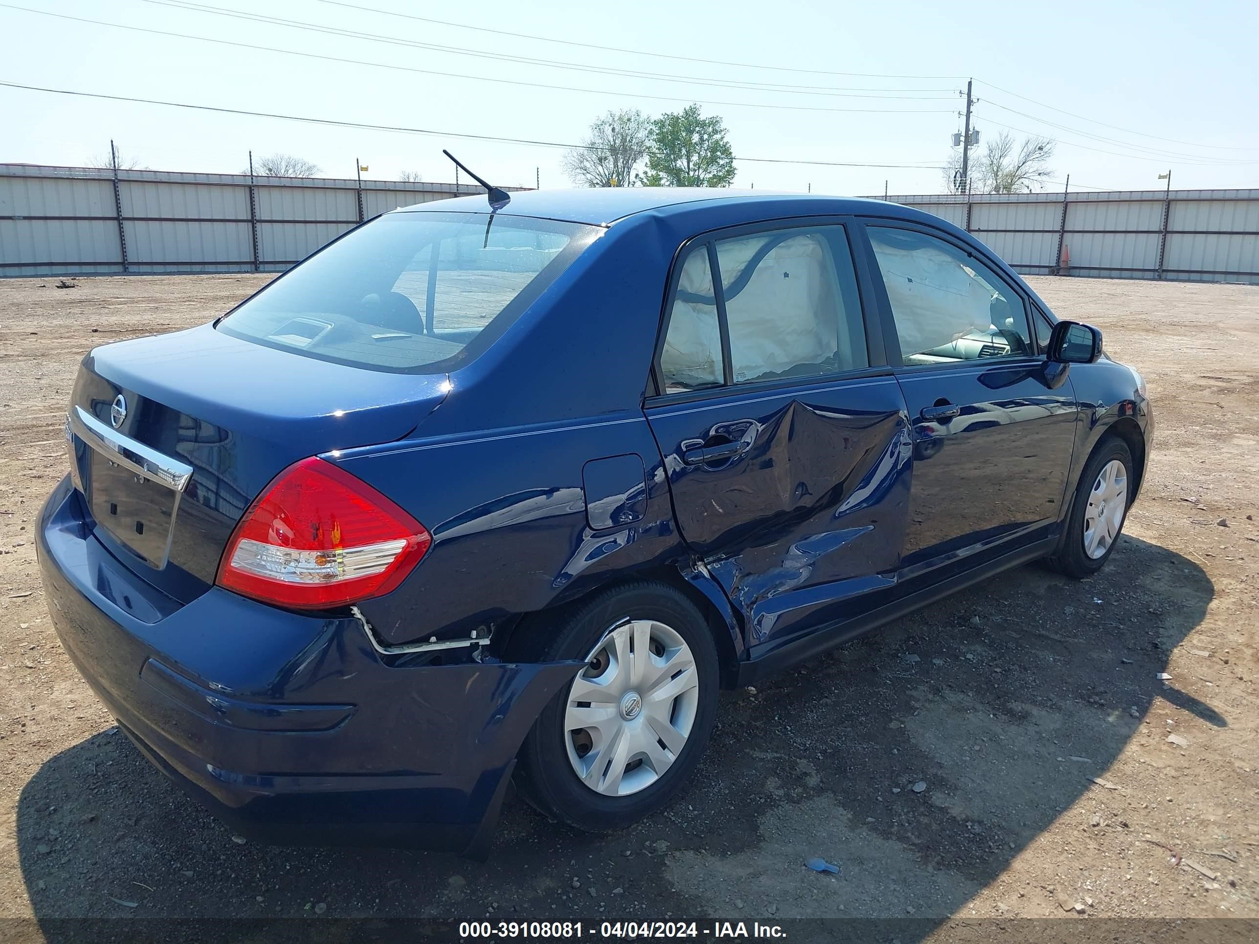 Photo 3 VIN: 3N1BC1AP1BL391380 - NISSAN VERSA 