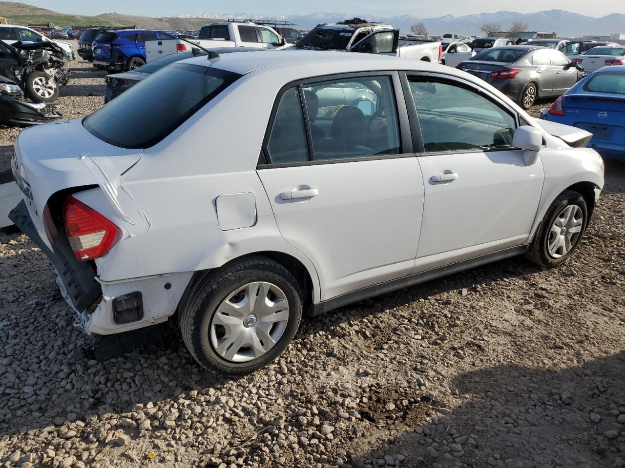 Photo 2 VIN: 3N1BC1AP2AL364011 - NISSAN VERSA 