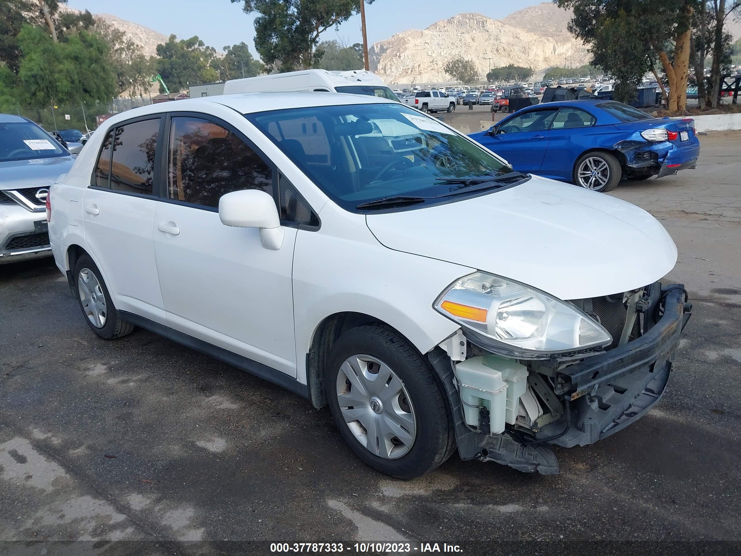 Photo 0 VIN: 3N1BC1AP2BL453790 - NISSAN VERSA 