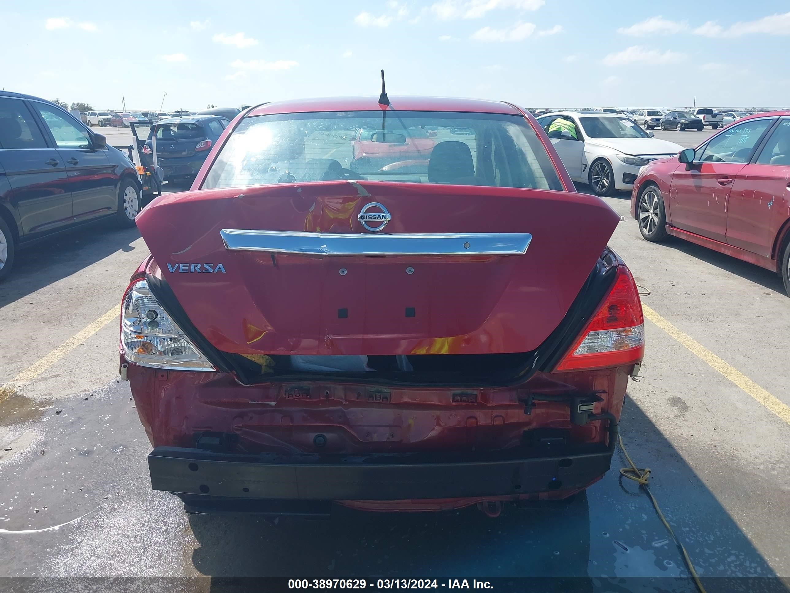 Photo 16 VIN: 3N1BC1AP2BL463333 - NISSAN VERSA 