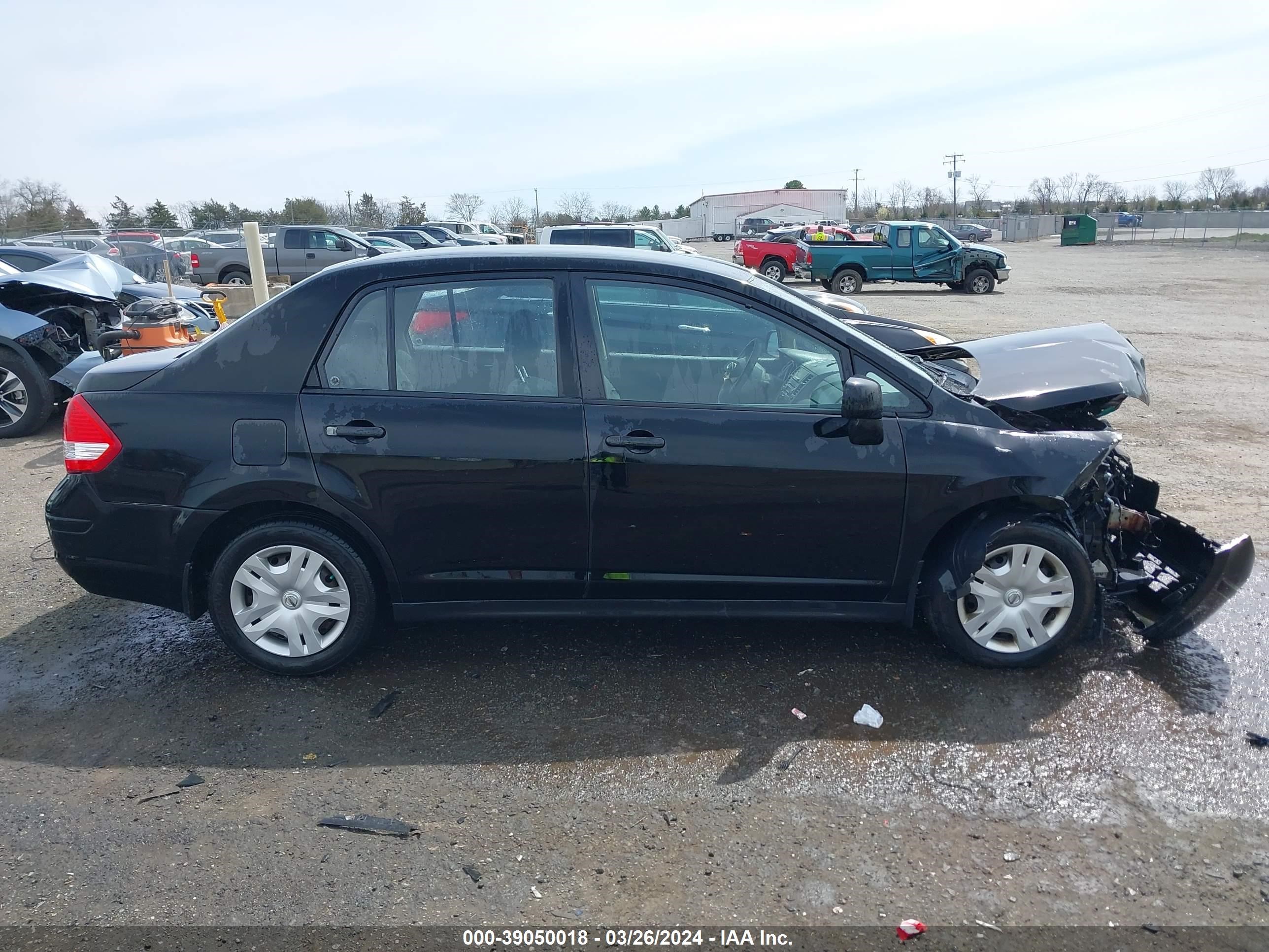 Photo 13 VIN: 3N1BC1AP3AL377446 - NISSAN VERSA 