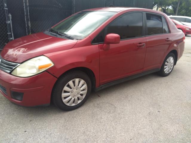 Photo 1 VIN: 3N1BC1AP5BL396257 - NISSAN VERSA S 