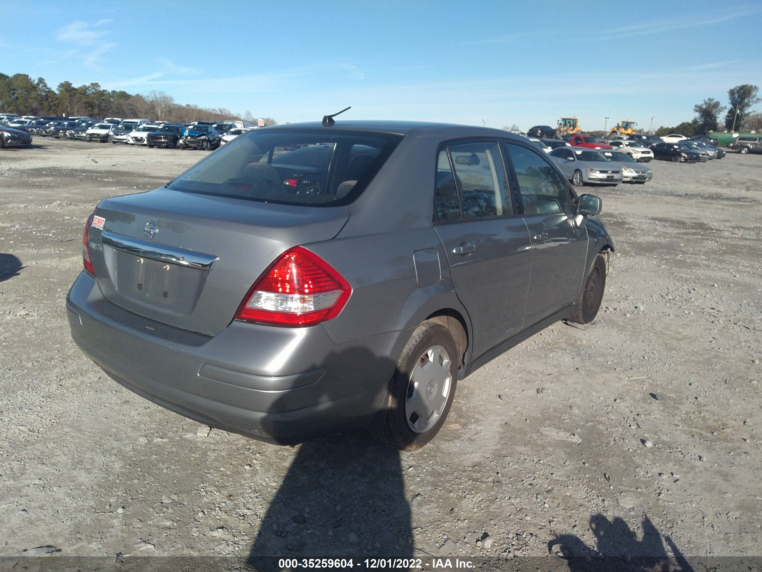 Photo 3 VIN: 3N1BC1AP6AL411251 - NISSAN VERSA 