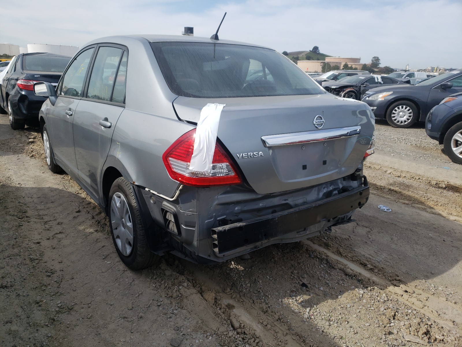 Photo 2 VIN: 3N1BC1AP6AL449305 - NISSAN VERSA S 