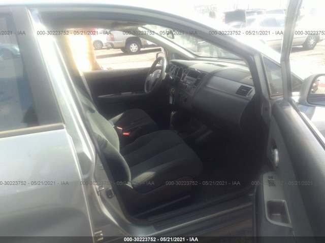 Photo 4 VIN: 3N1BC1AP7AL458935 - NISSAN VERSA 