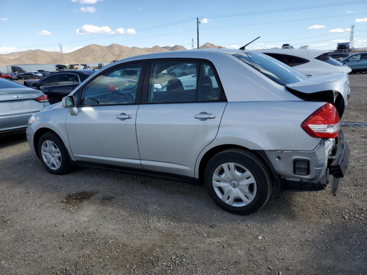 Photo 1 VIN: 3N1BC1AP8BL431938 - NISSAN VERSA 