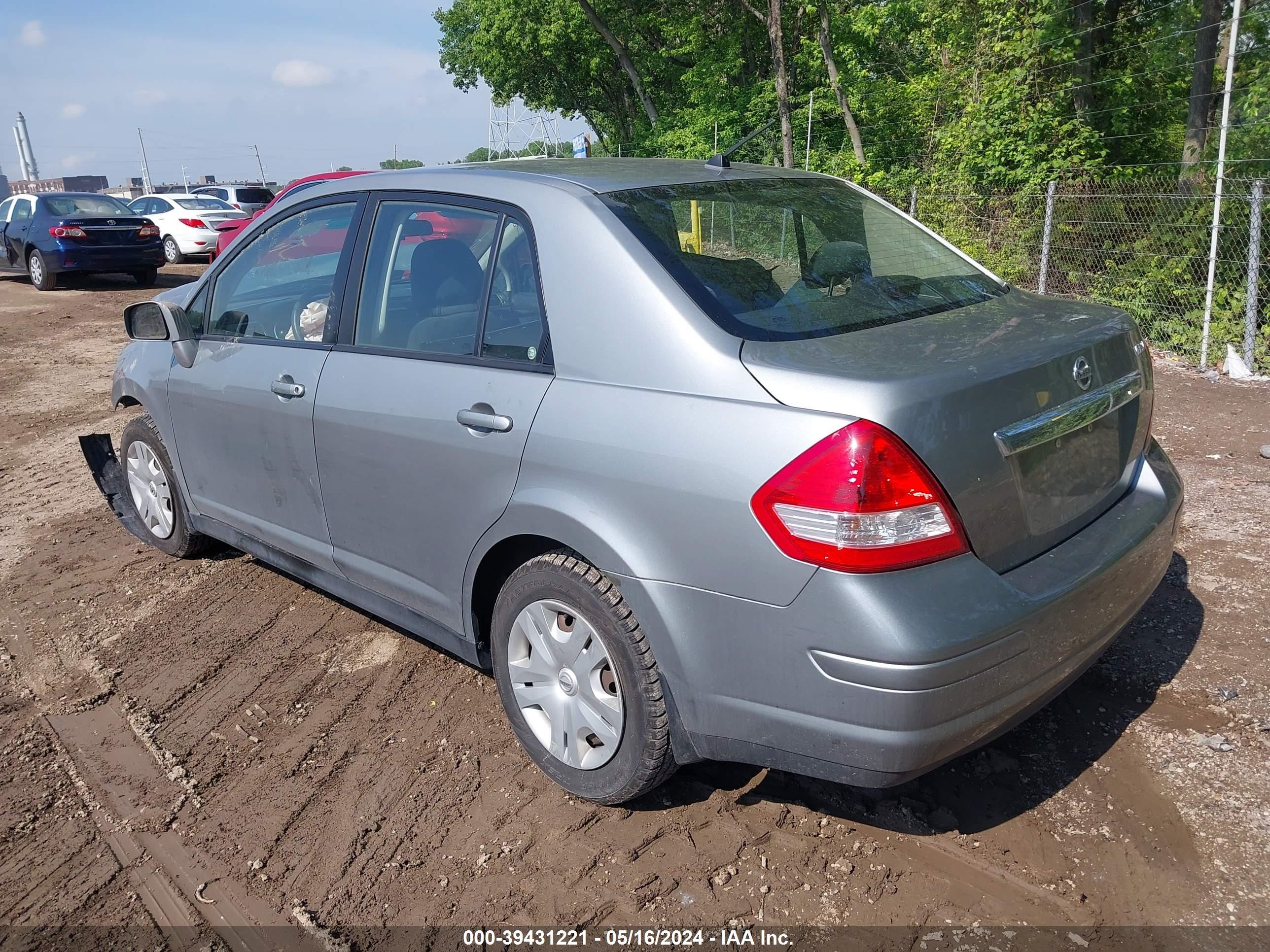 Photo 2 VIN: 3N1BC1APXAL359994 - NISSAN VERSA 