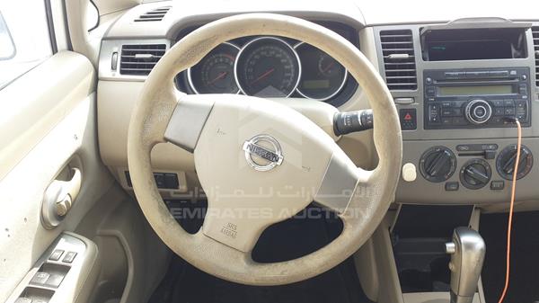 Photo 10 VIN: 3N1BC1C68BK215338 - NISSAN TIIDA 