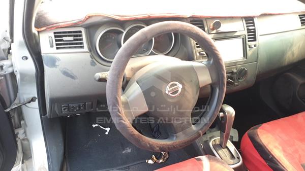 Photo 11 VIN: 3N1BC1C69DK221006 - NISSAN TIIDA 