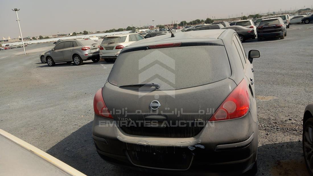 Photo 6 VIN: 3N1BC1C72BK209611 - NISSAN TIIDA 