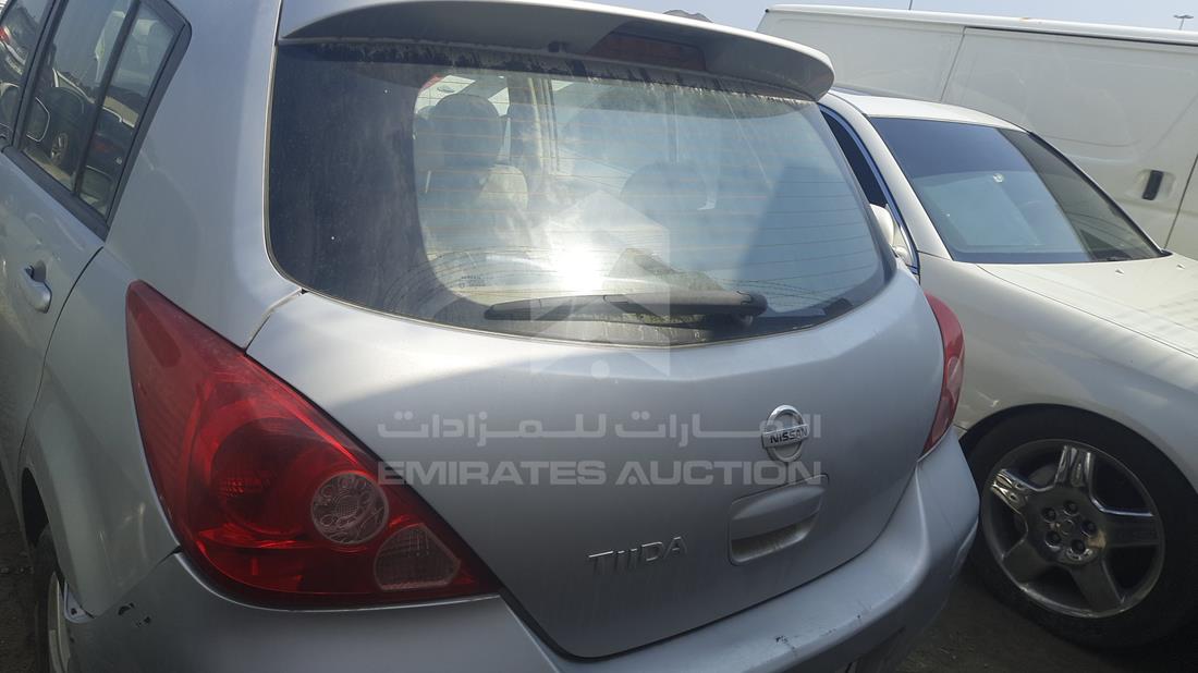 Photo 5 VIN: 3N1BC1C83BK220660 - NISSAN TIIDA 