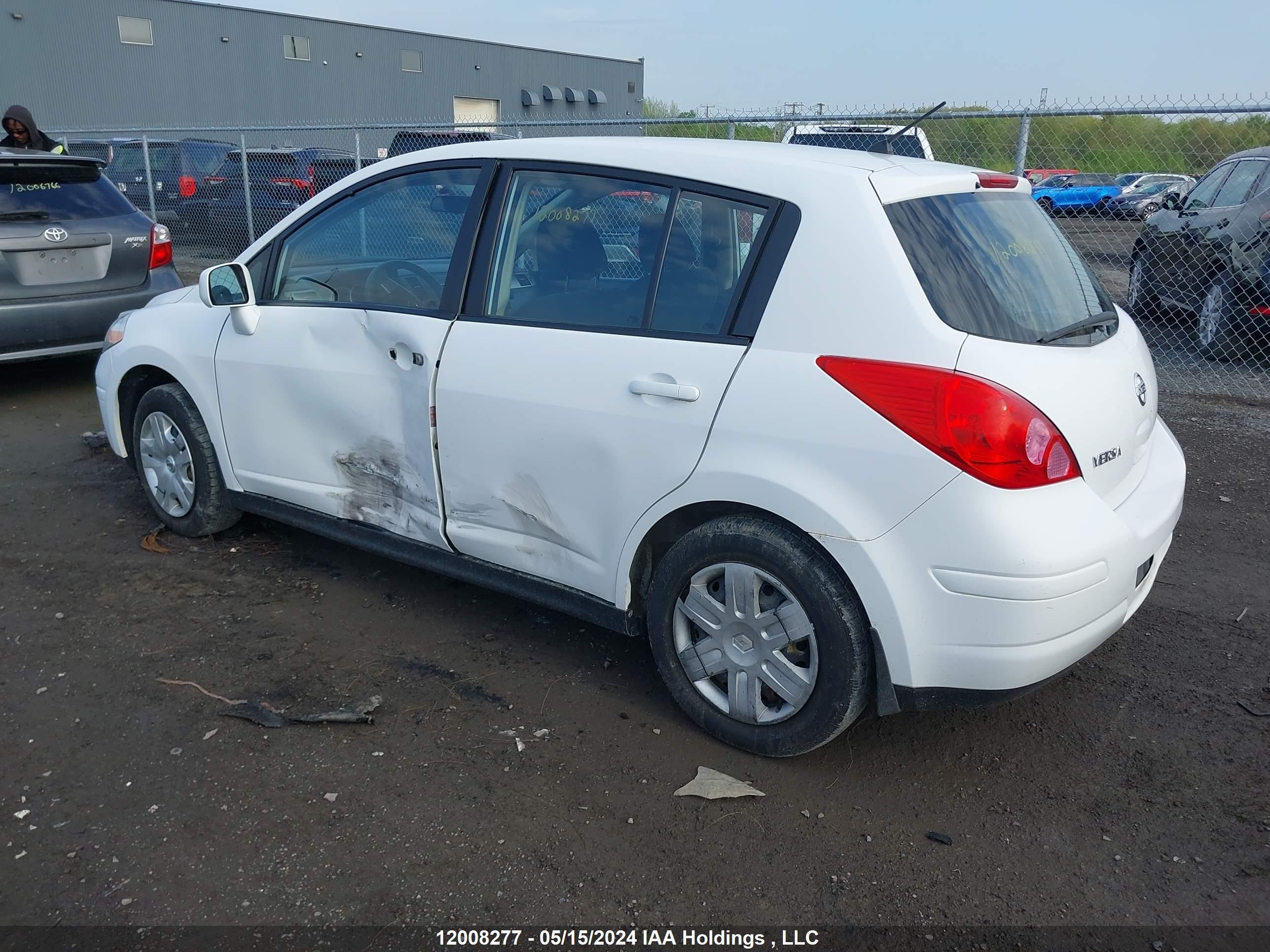 Photo 2 VIN: 3N1BC1CP0AL418080 - NISSAN VERSA 