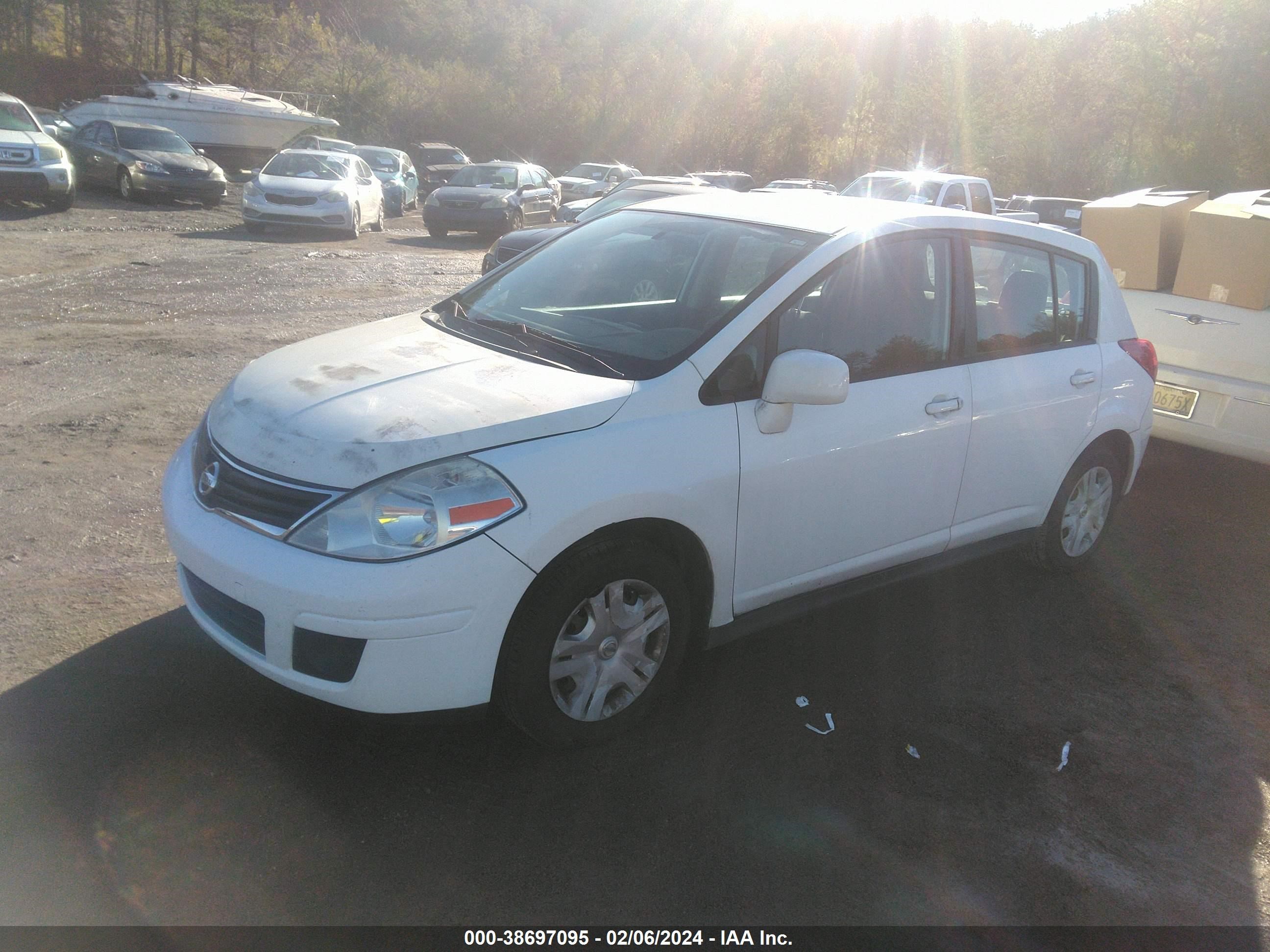 Photo 1 VIN: 3N1BC1CP0CK810131 - NISSAN VERSA 