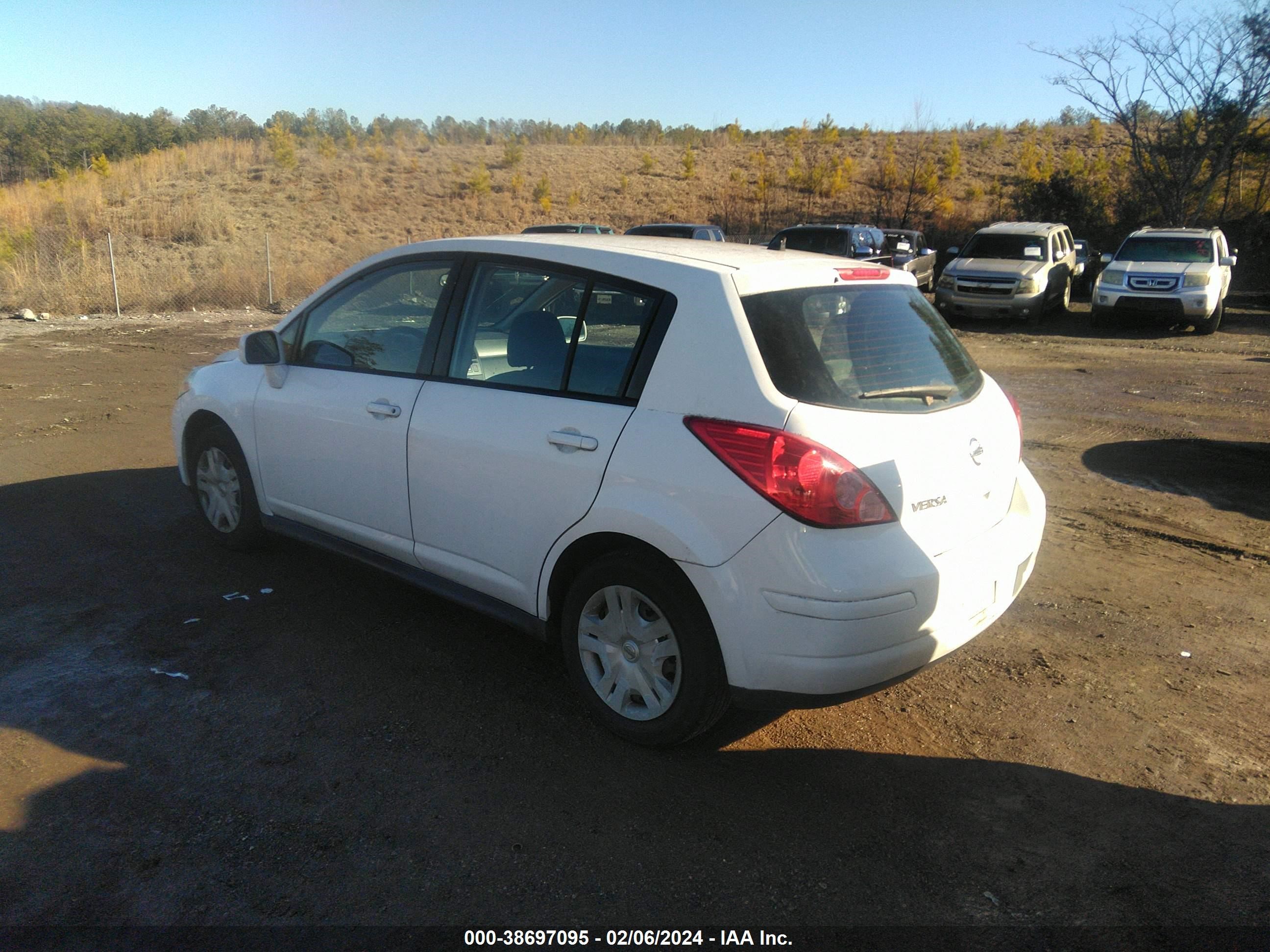 Photo 2 VIN: 3N1BC1CP0CK810131 - NISSAN VERSA 