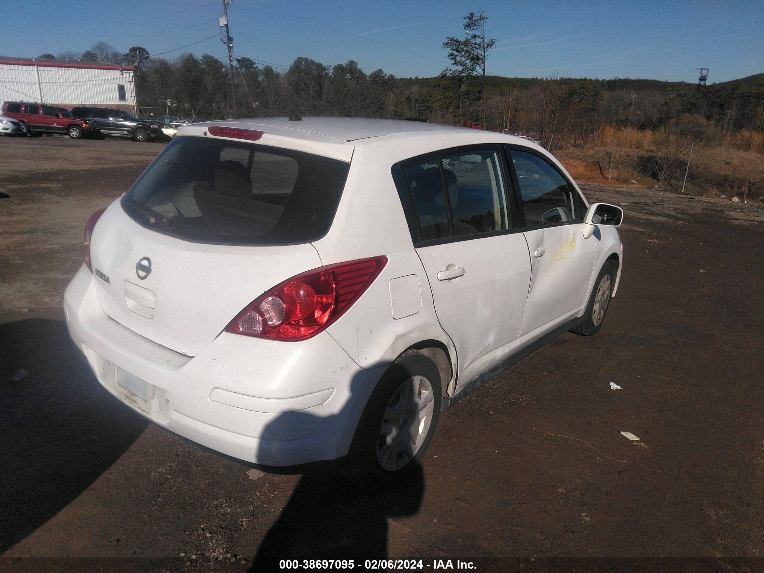 Photo 3 VIN: 3N1BC1CP0CK810131 - NISSAN VERSA 