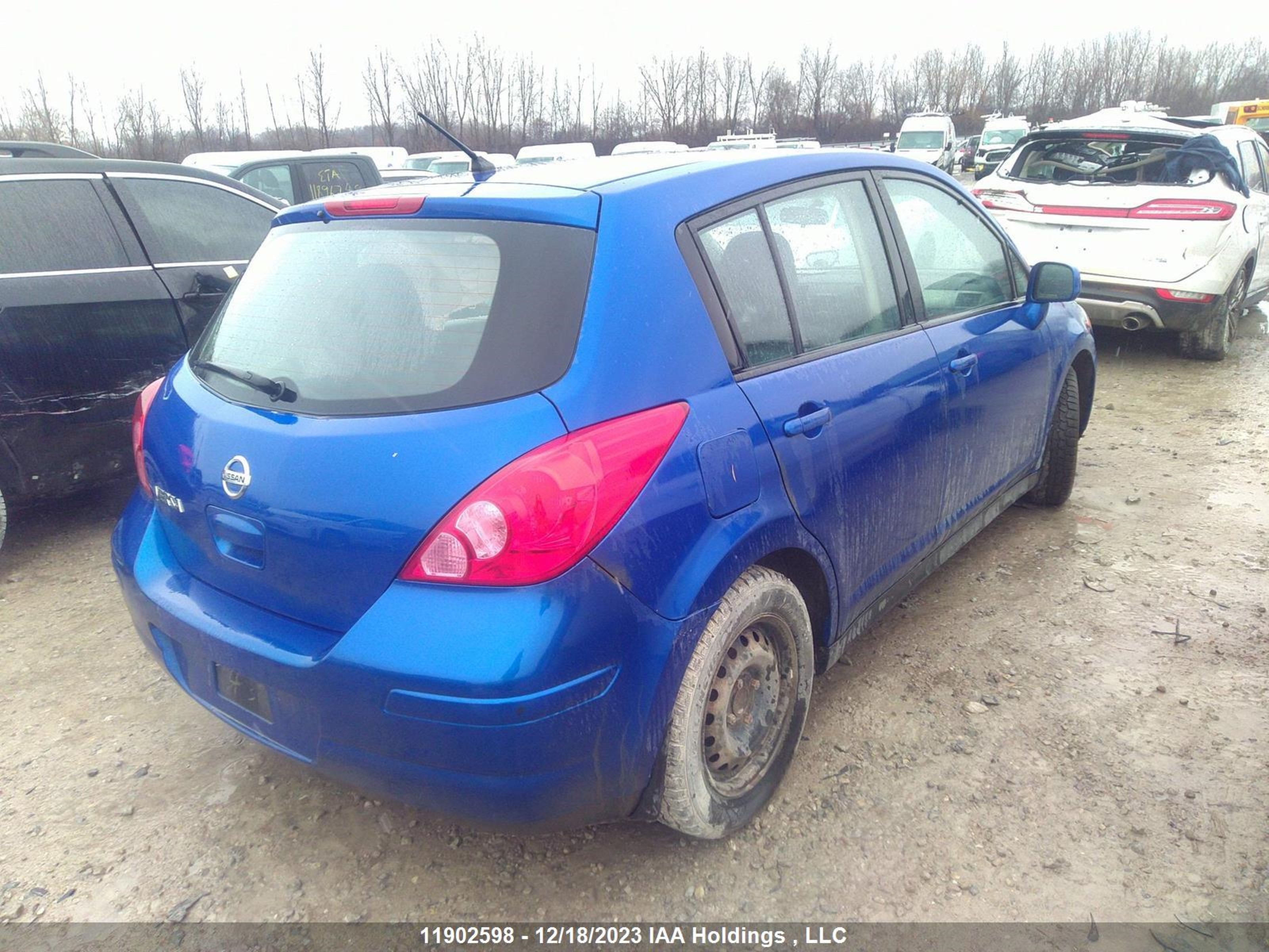 Photo 3 VIN: 3N1BC1CP0CK811621 - NISSAN VERSA 