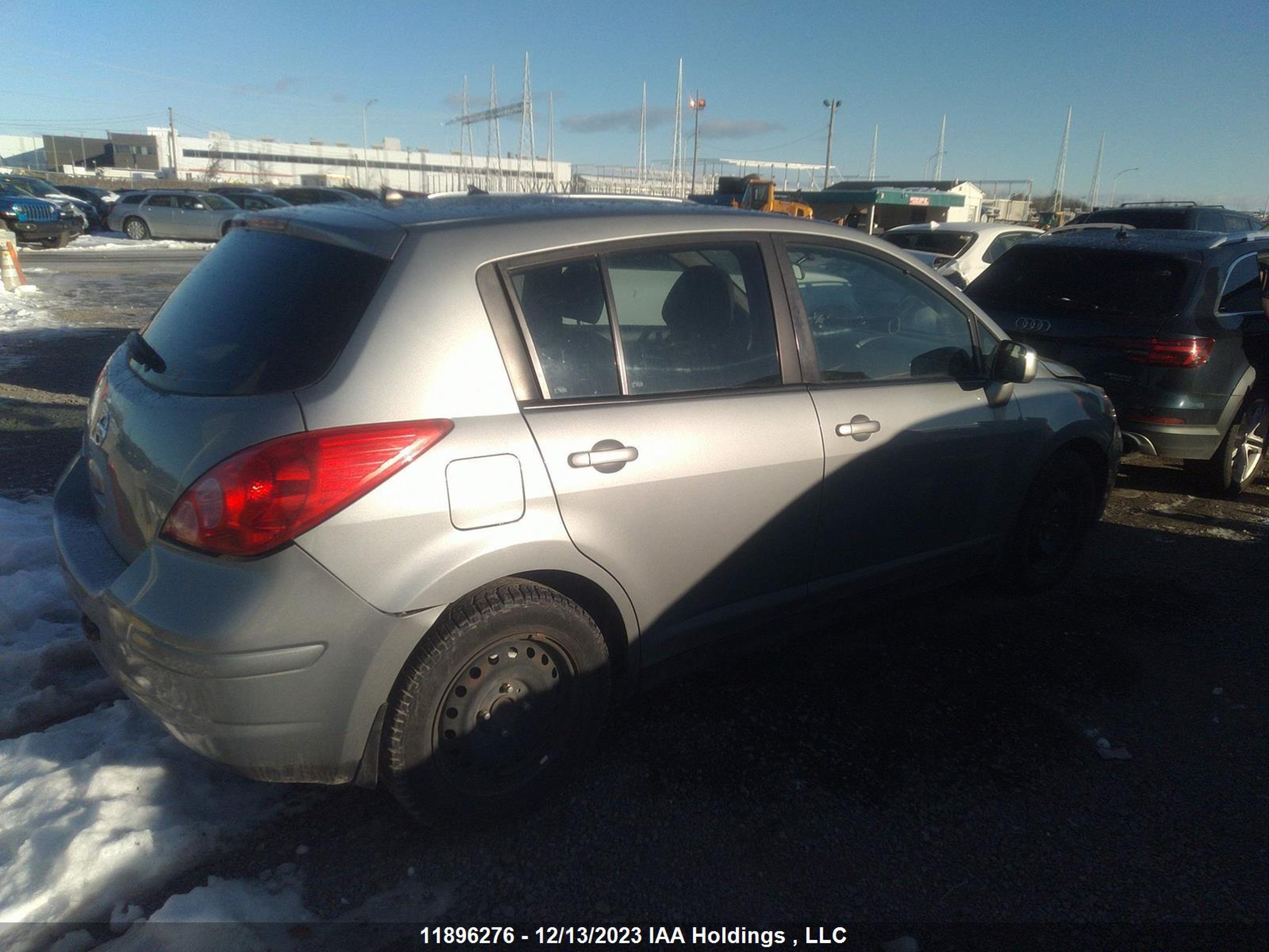 Photo 3 VIN: 3N1BC1CP1AL412949 - NISSAN VERSA 