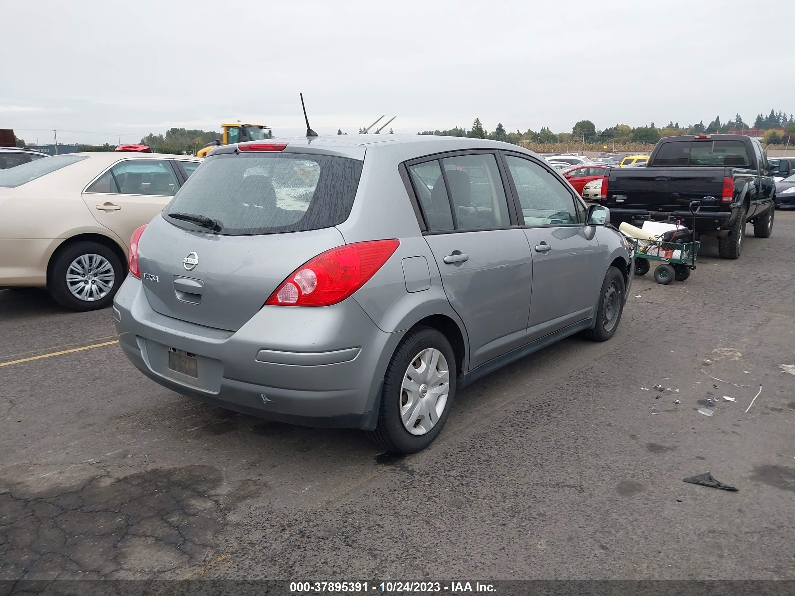 Photo 3 VIN: 3N1BC1CP1BL446536 - NISSAN VERSA 