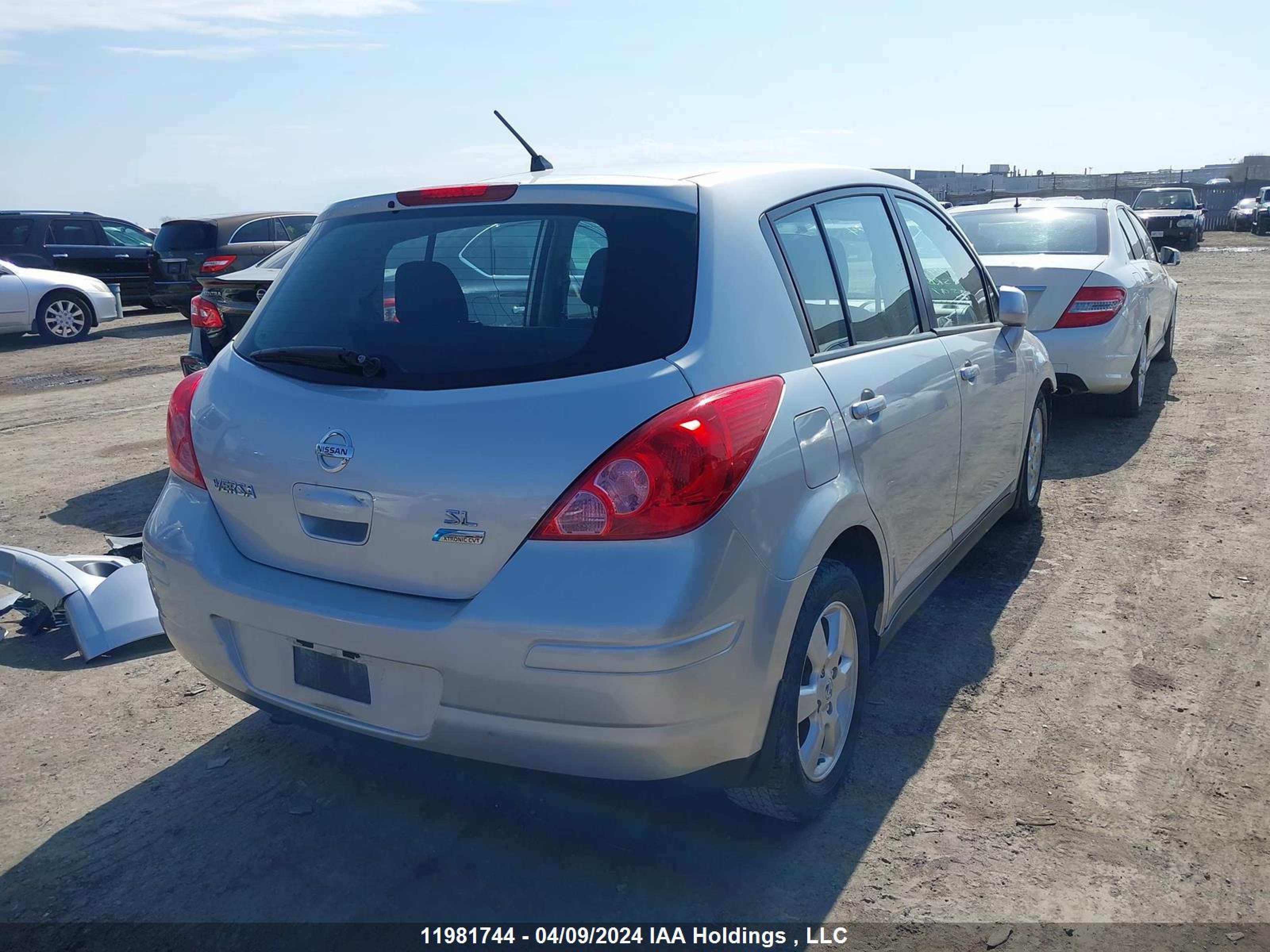 Photo 3 VIN: 3N1BC1CP2BL381650 - NISSAN VERSA 