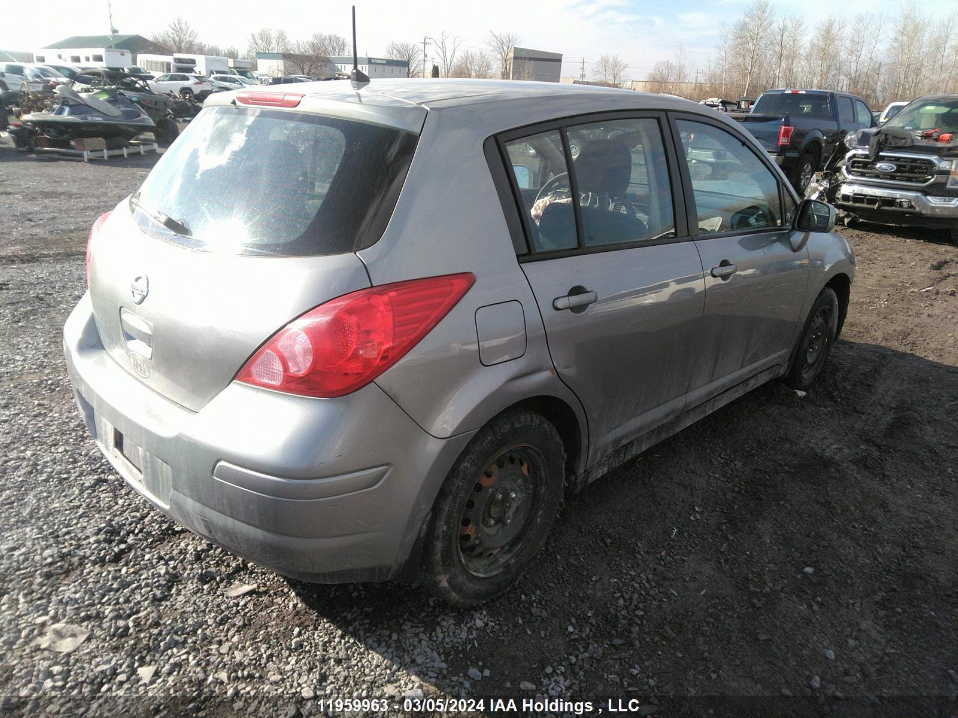 Photo 3 VIN: 3N1BC1CP2BL460090 - NISSAN VERSA 