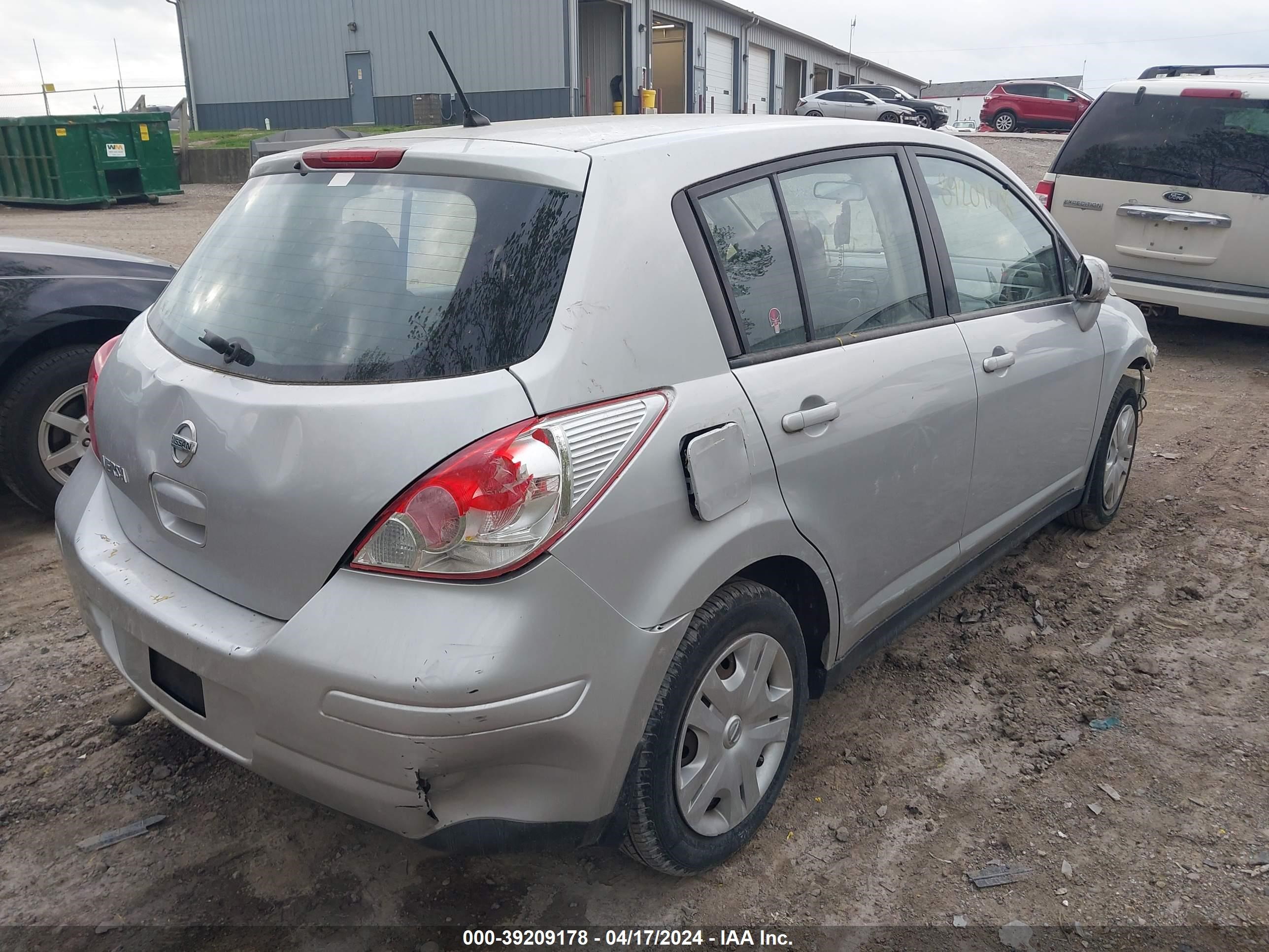 Photo 3 VIN: 3N1BC1CP2BL472756 - NISSAN VERSA 