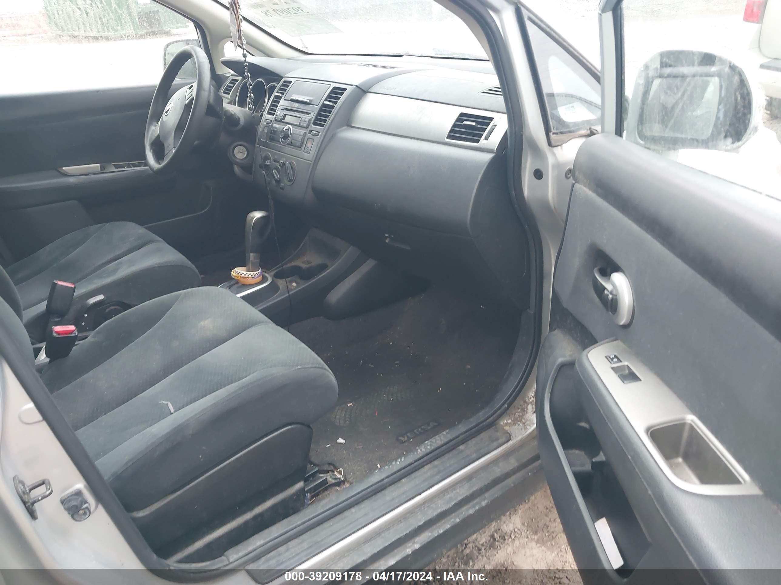 Photo 4 VIN: 3N1BC1CP2BL472756 - NISSAN VERSA 