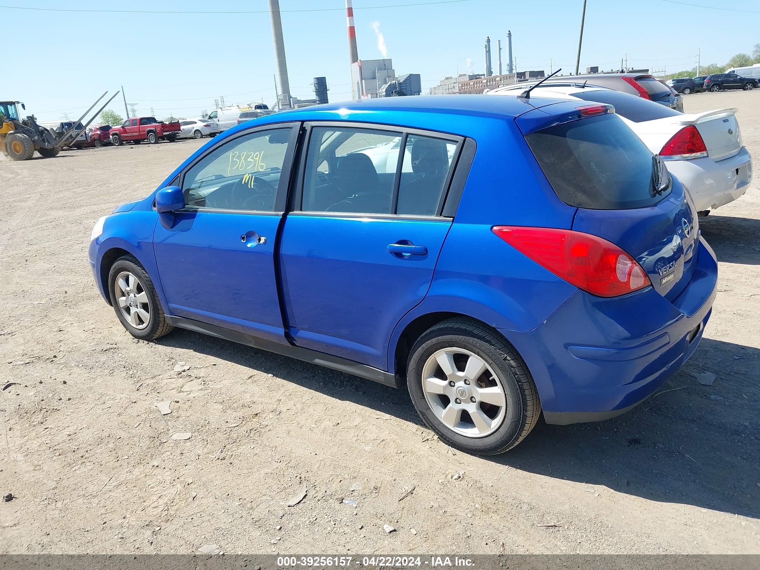 Photo 2 VIN: 3N1BC1CP2CK199471 - NISSAN VERSA 