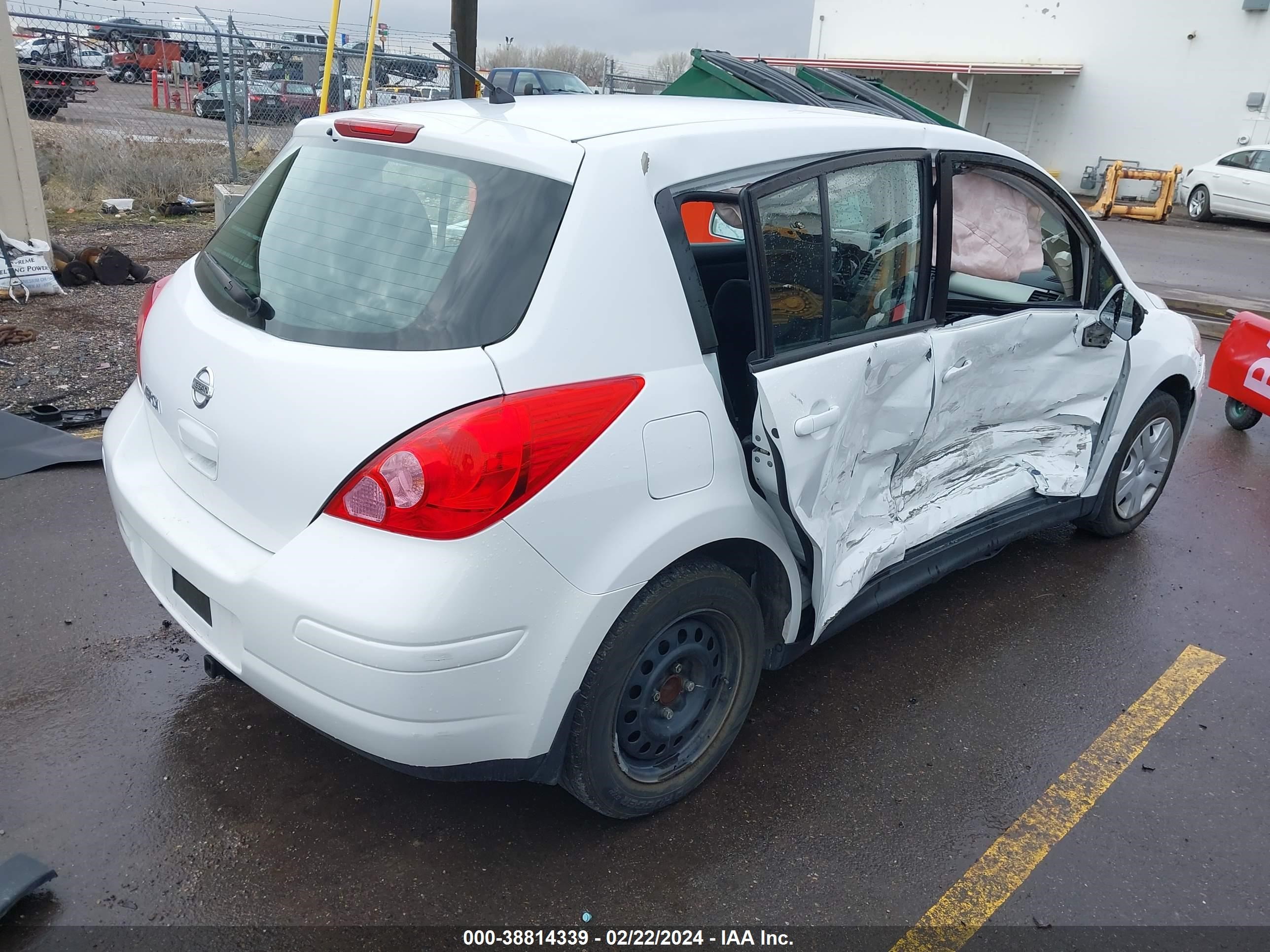 Photo 3 VIN: 3N1BC1CP2CK238088 - NISSAN VERSA 