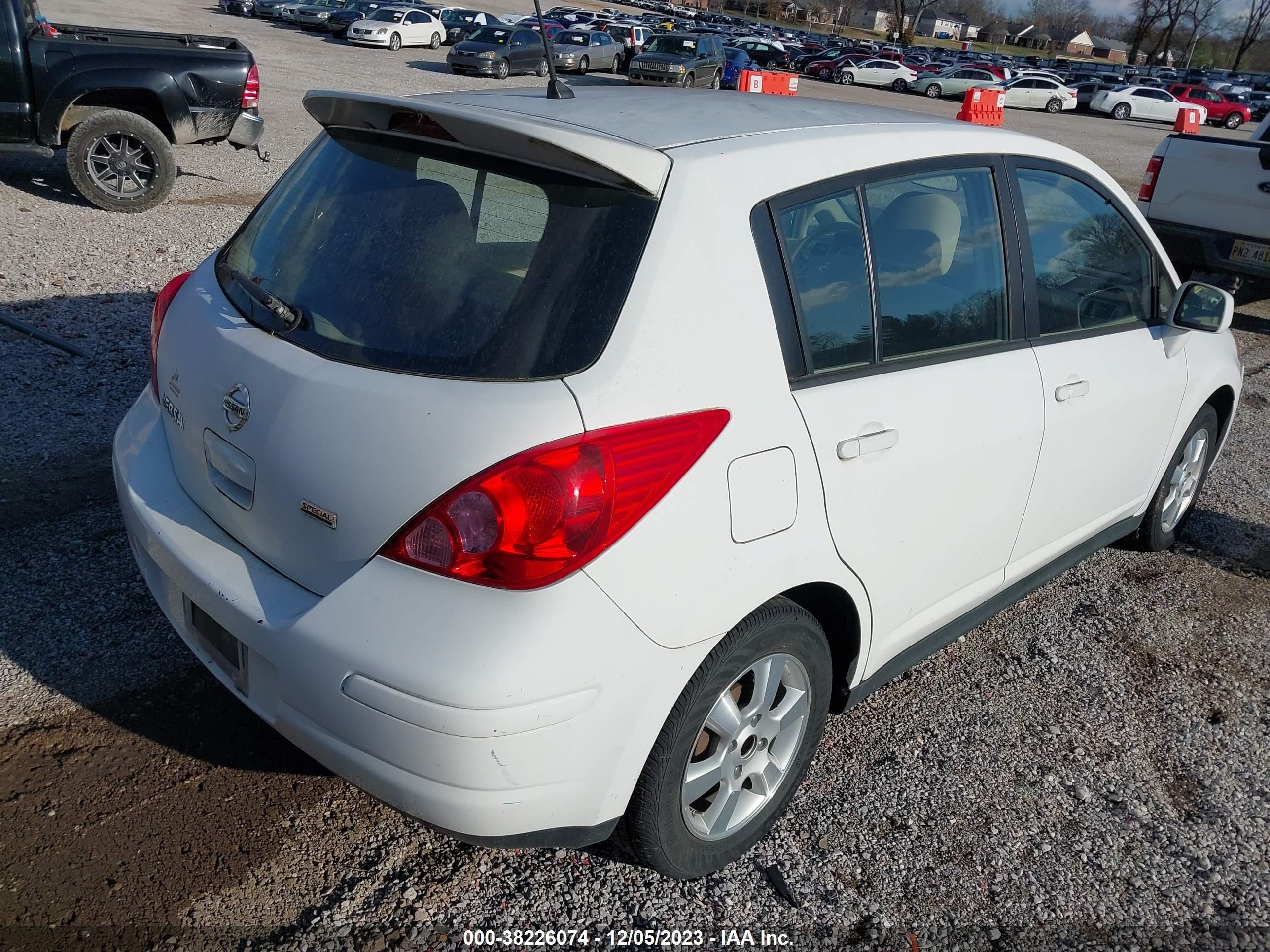 Photo 3 VIN: 3N1BC1CP3CK249245 - NISSAN VERSA 