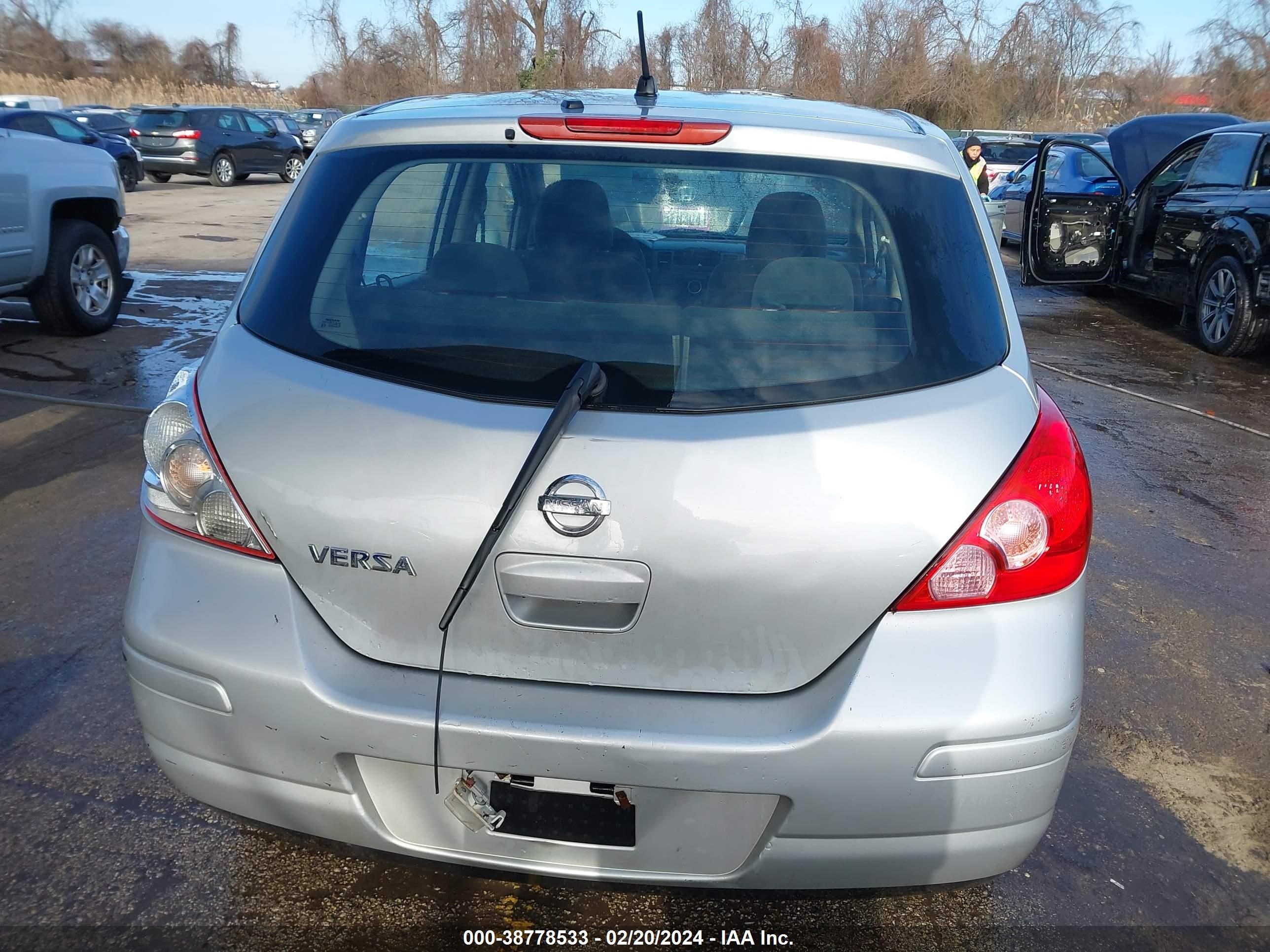 Photo 15 VIN: 3N1BC1CP5AL425879 - NISSAN VERSA 