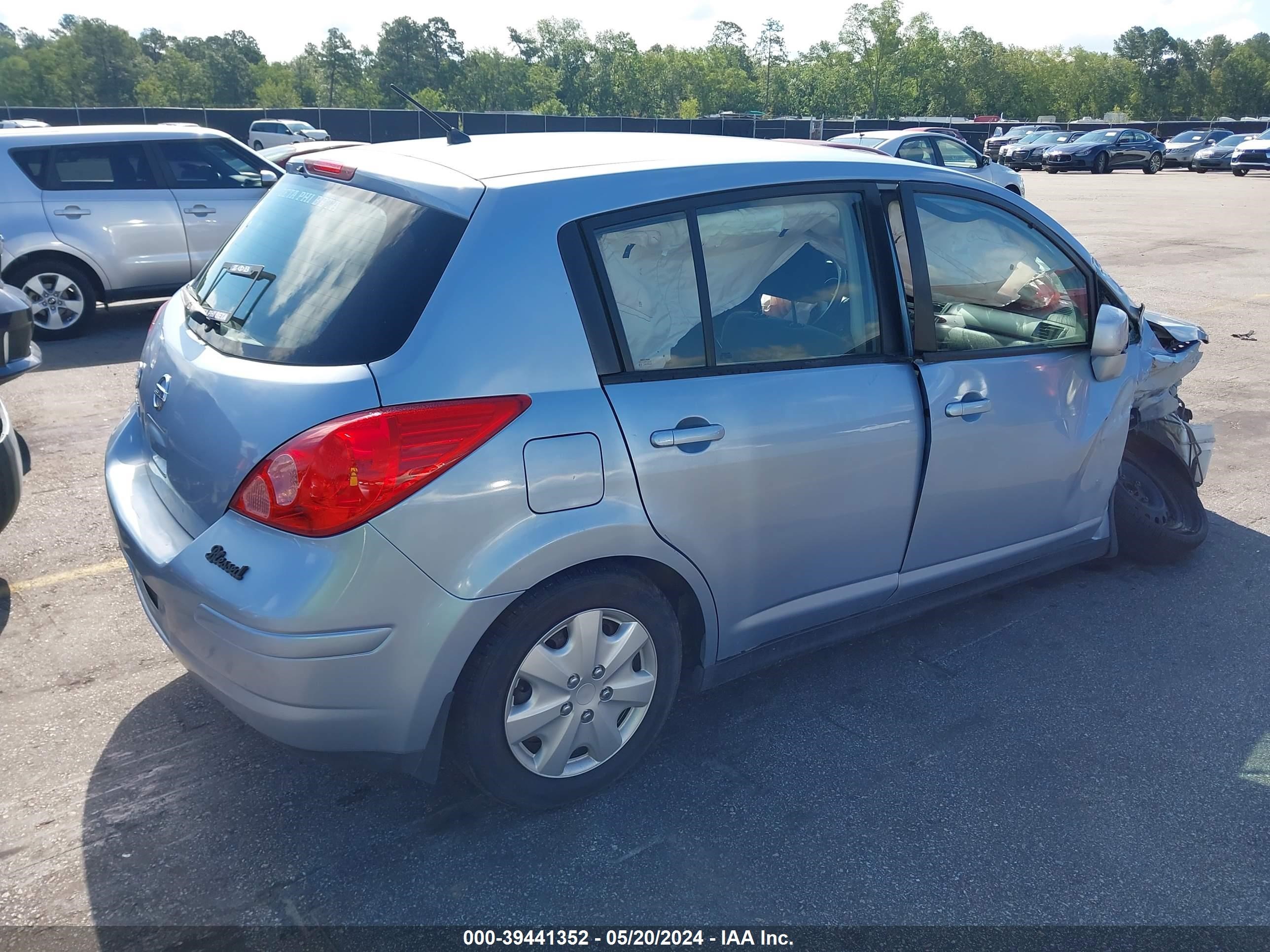 Photo 3 VIN: 3N1BC1CP6BL510411 - NISSAN VERSA 