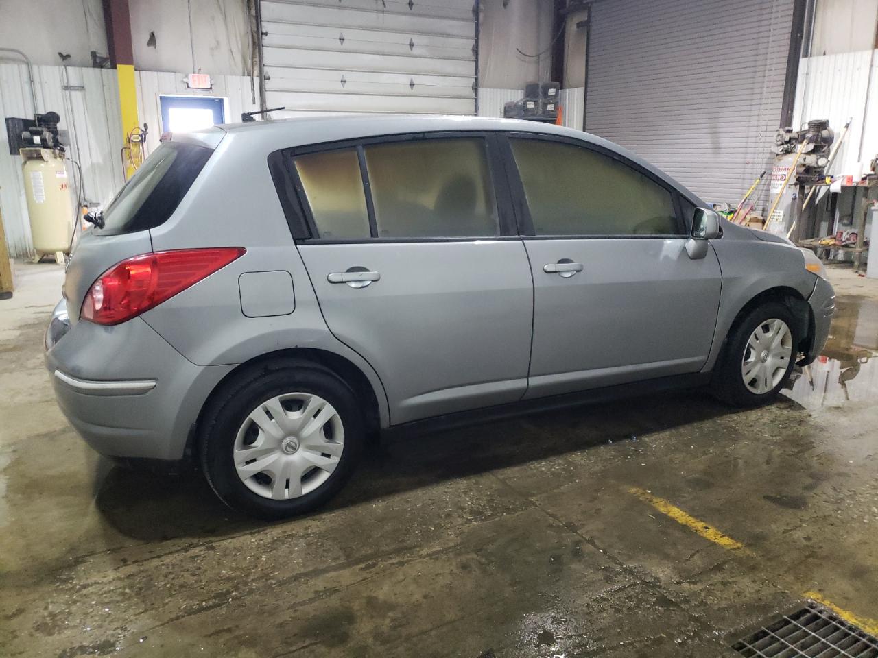 Photo 2 VIN: 3N1BC1CP6CK242581 - NISSAN VERSA 