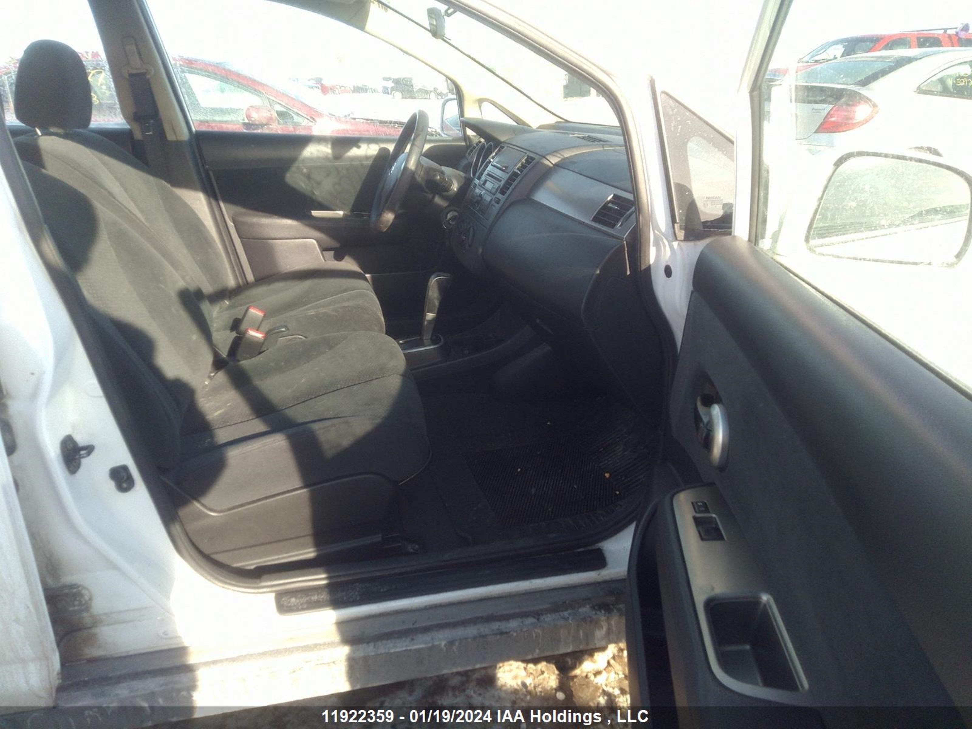 Photo 4 VIN: 3N1BC1CP7AL466062 - NISSAN VERSA 