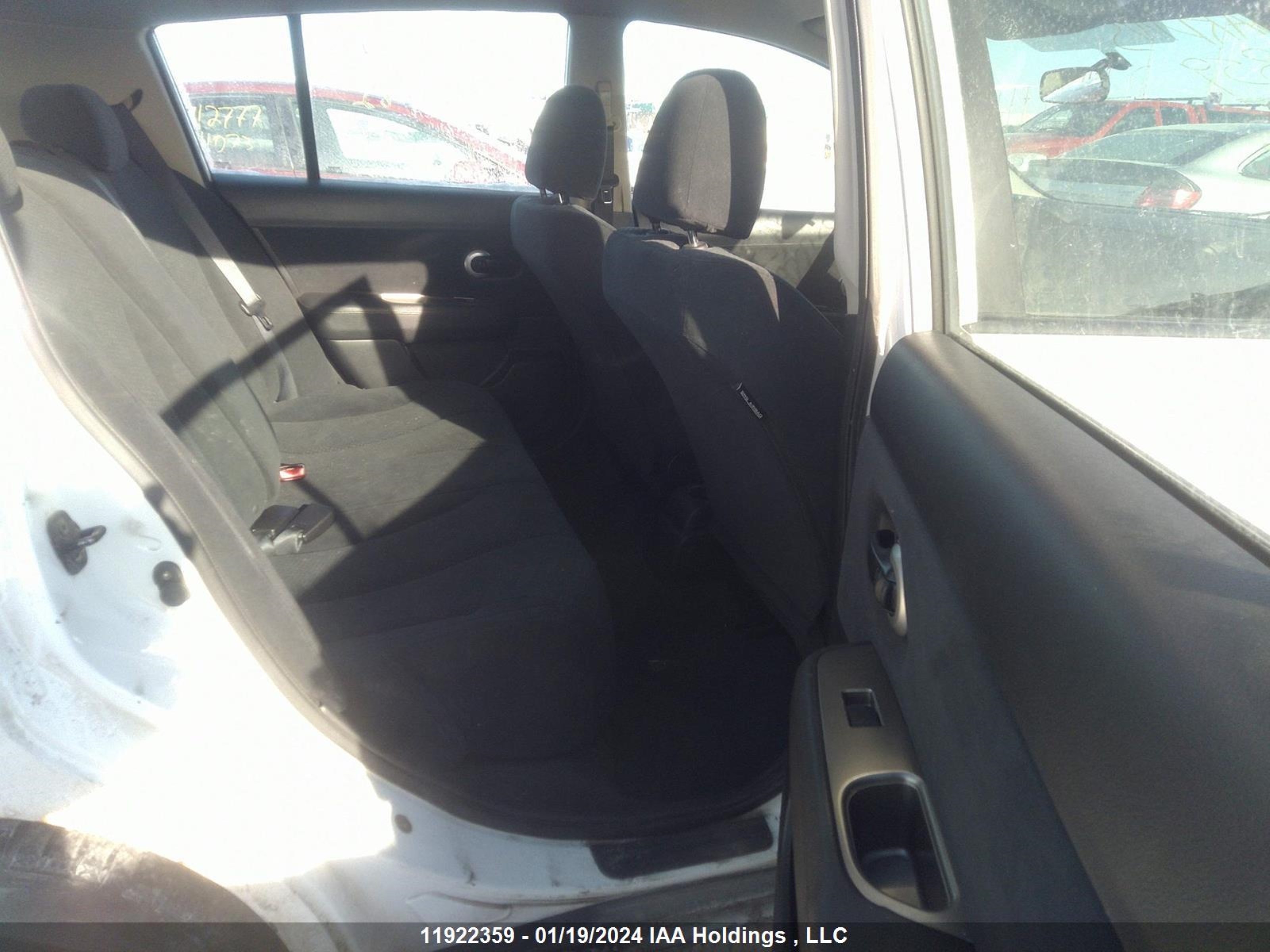 Photo 7 VIN: 3N1BC1CP7AL466062 - NISSAN VERSA 