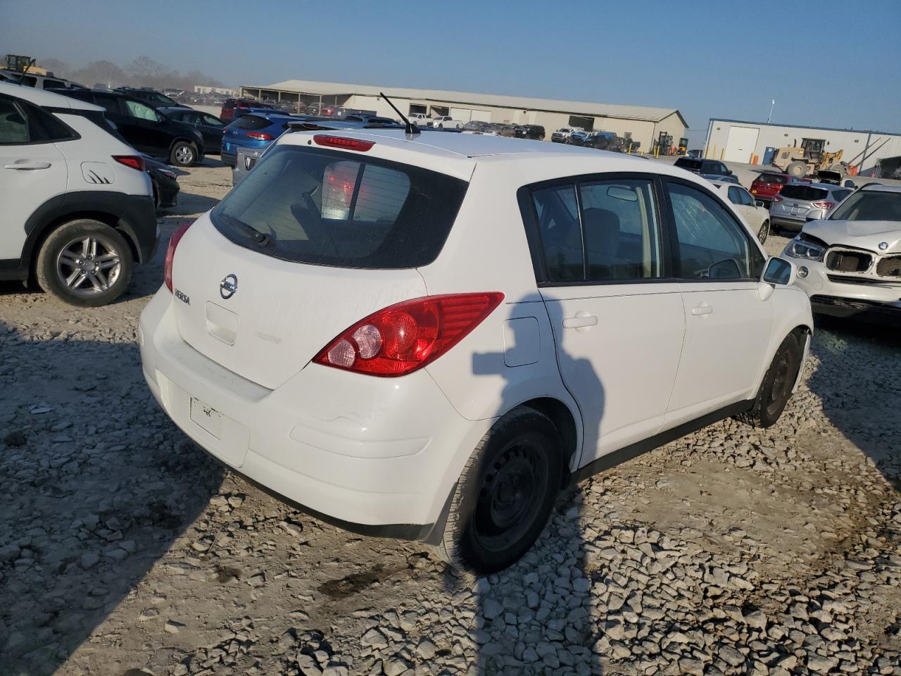 Photo 2 VIN: 3N1BC1CP7BL447271 - NISSAN VERSA 