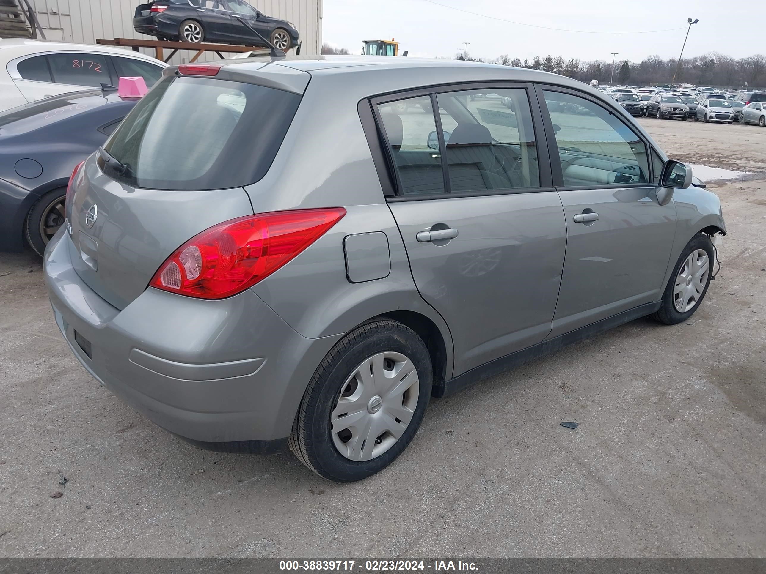 Photo 3 VIN: 3N1BC1CP7CK813589 - NISSAN VERSA 