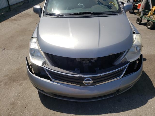 Photo 8 VIN: 3N1BC1CP8AL389377 - NISSAN VERSA 