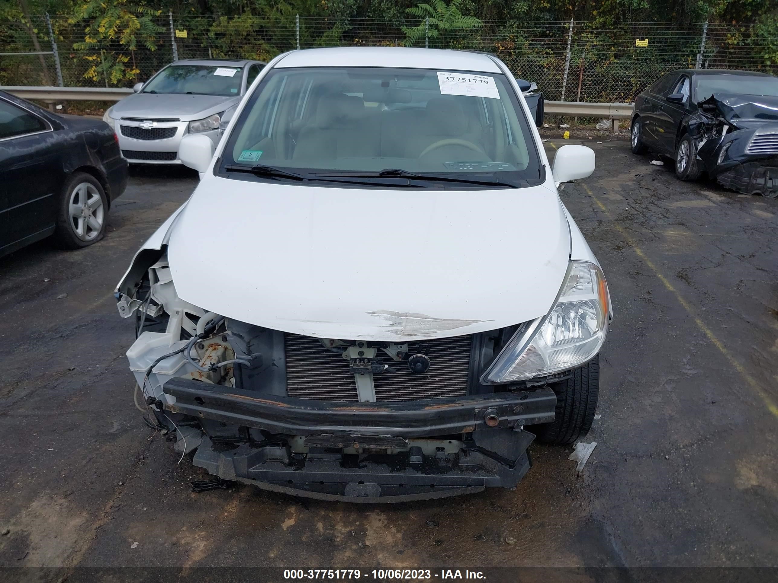 Photo 11 VIN: 3N1BC1CP8AL421339 - NISSAN VERSA 