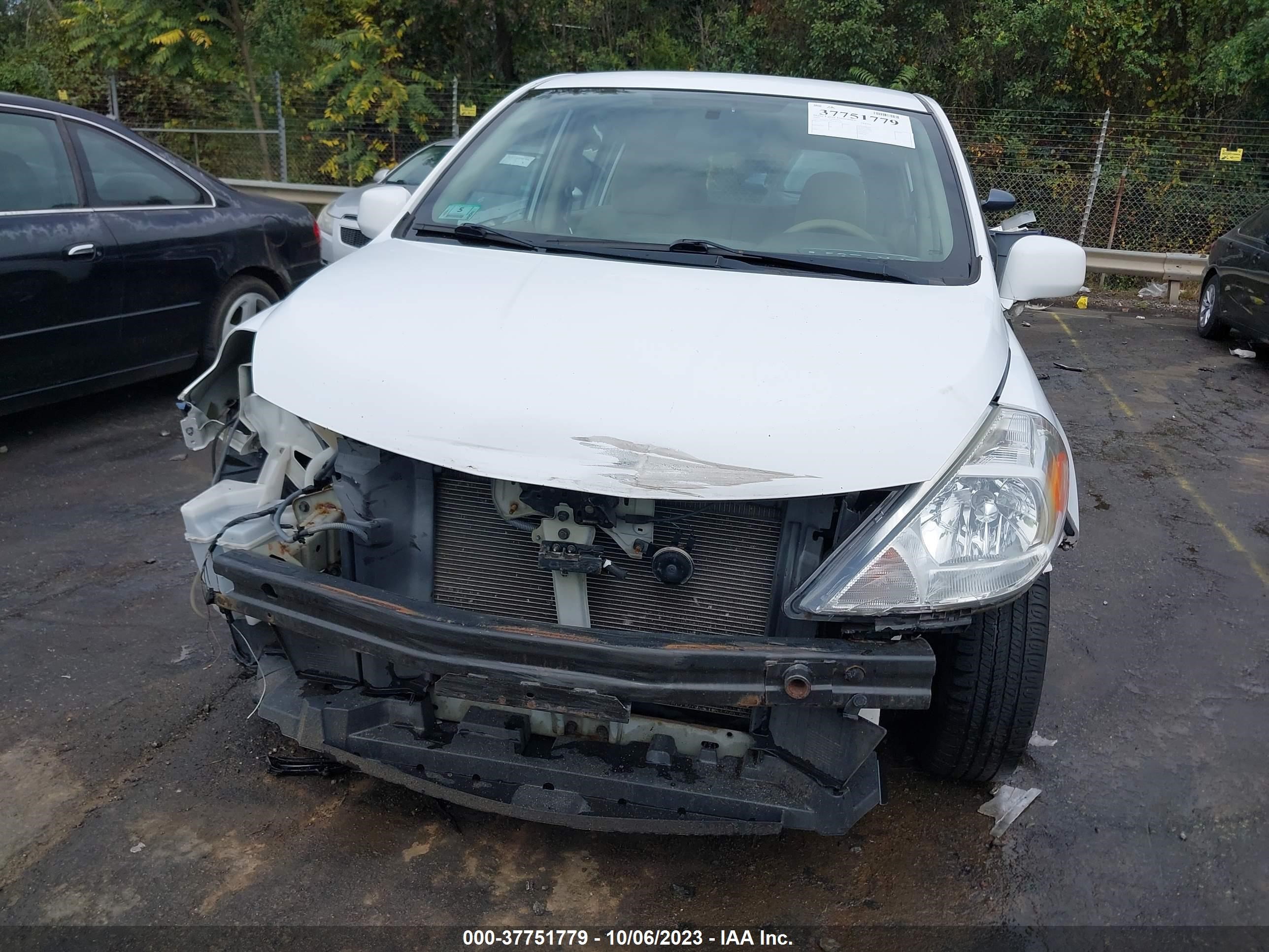 Photo 5 VIN: 3N1BC1CP8AL421339 - NISSAN VERSA 