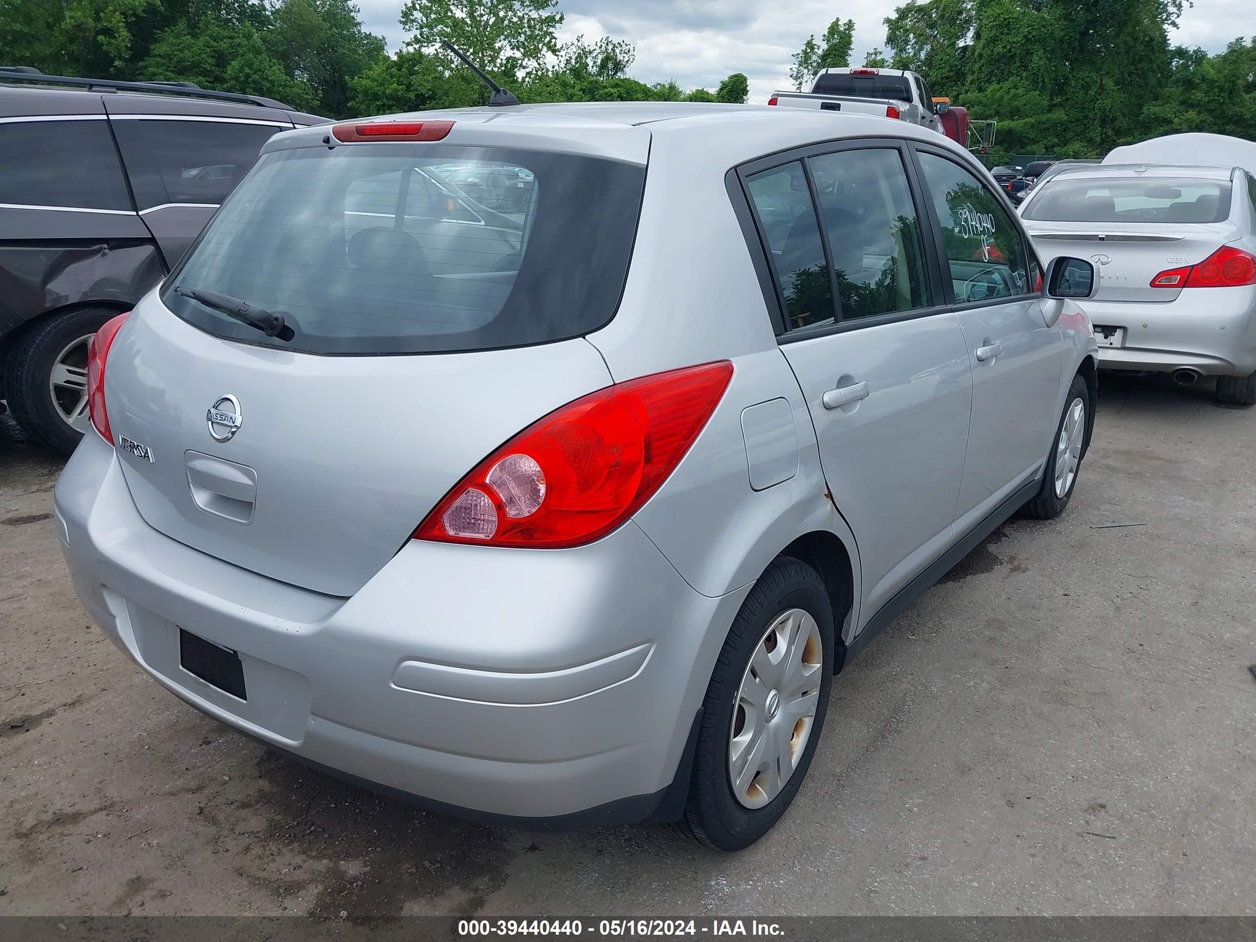 Photo 3 VIN: 3N1BC1CP8AL447259 - NISSAN VERSA 